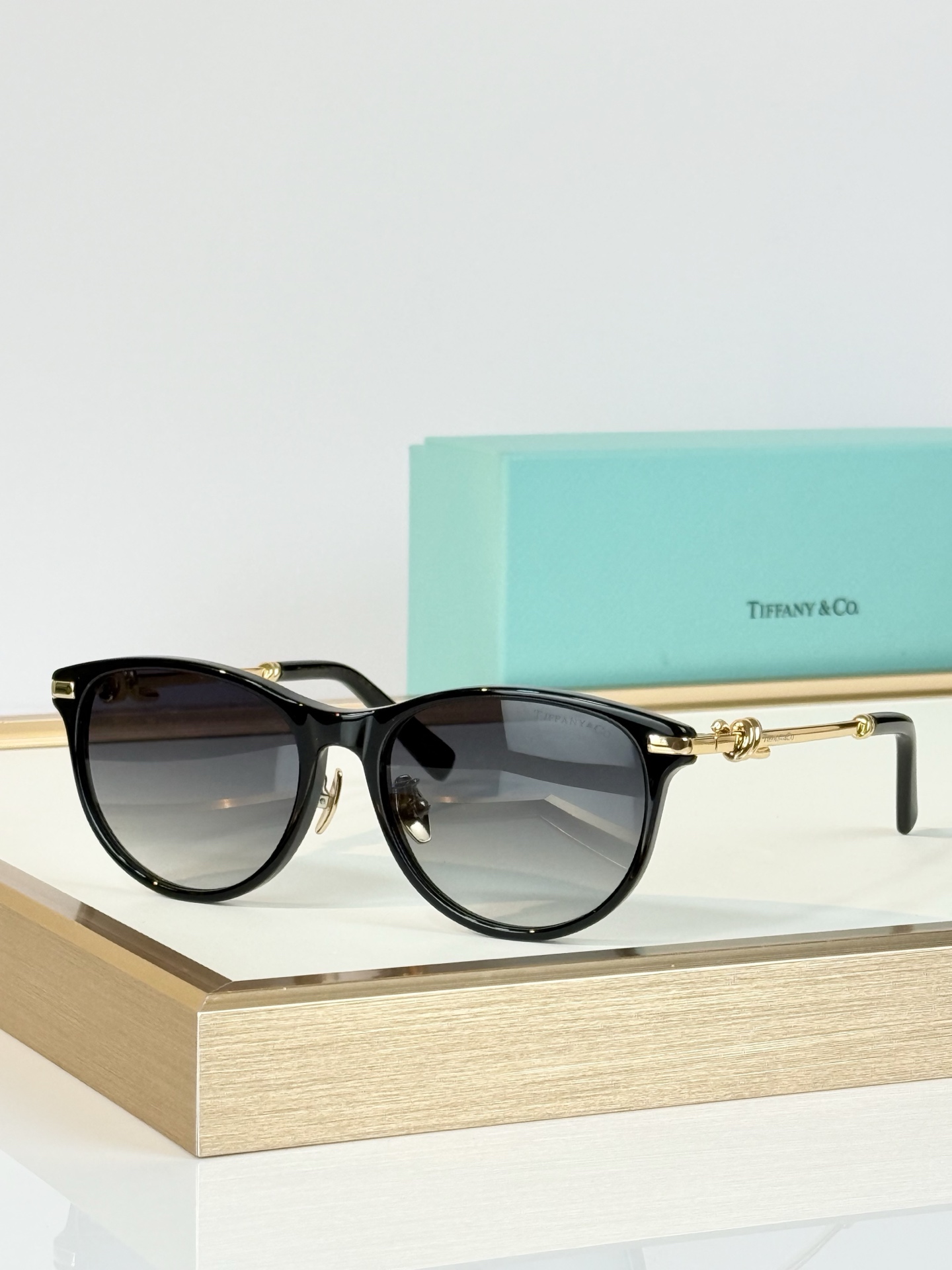 TIFFANY&Co. MODEL：OTF2279D SIZE：51口17-145  