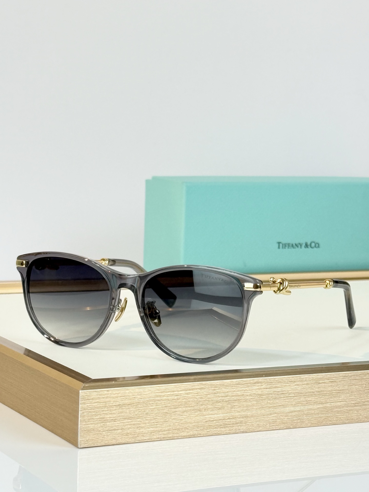 TIFFANY&Co. MODEL：OTF2279D SIZE：51口17-145  