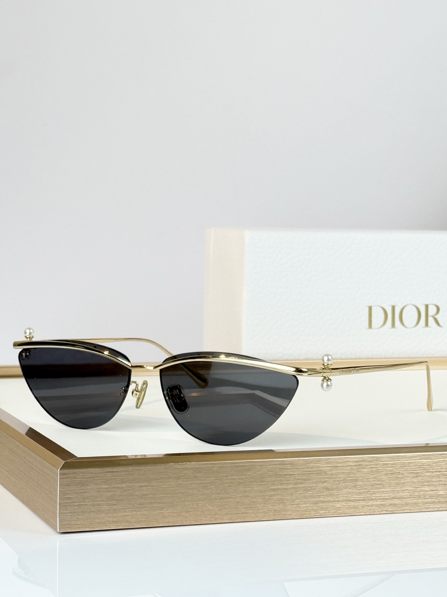 DIO* MOD：DiorTribales B2U SIZE：61口11-140 