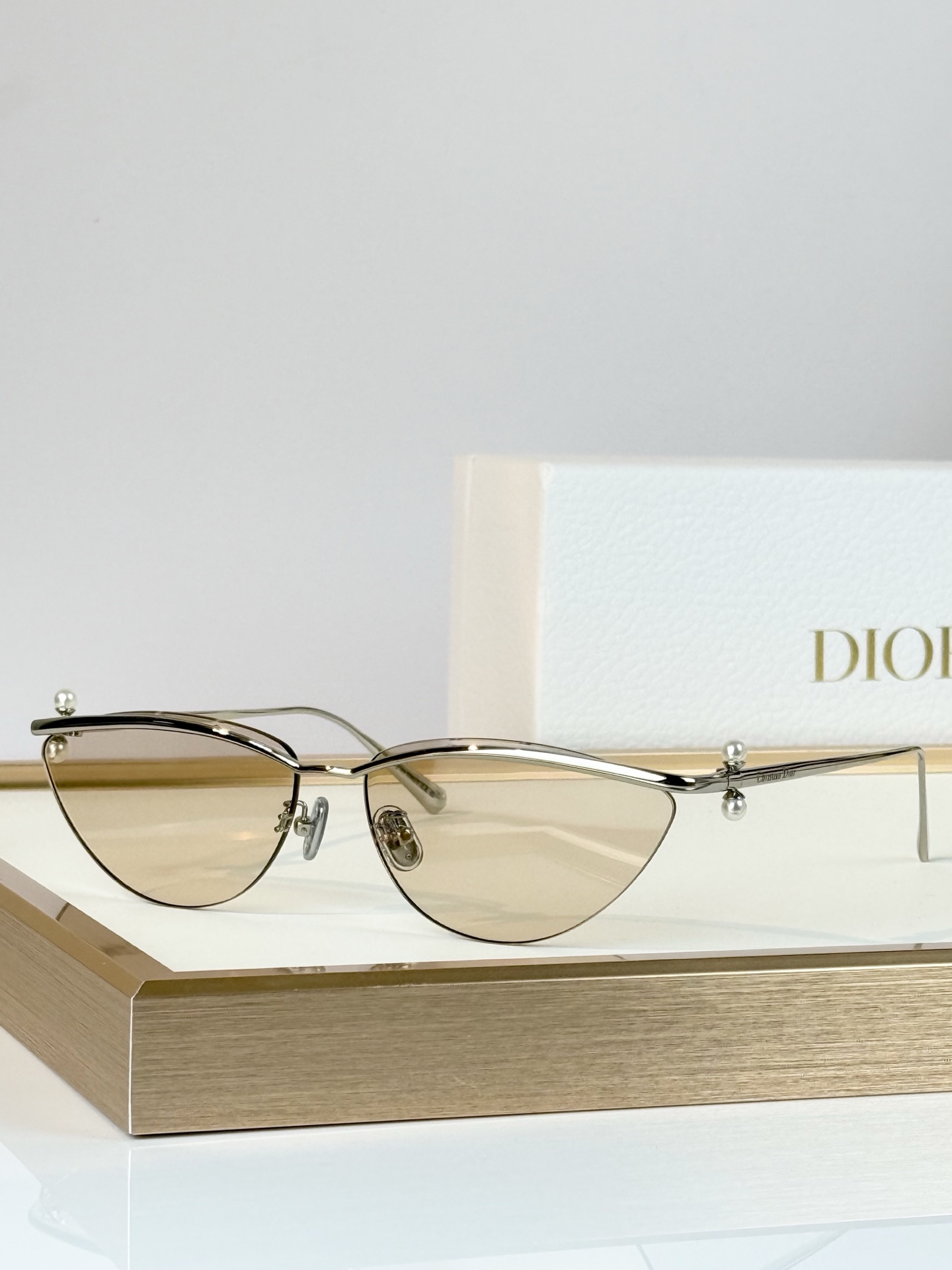 DIO* MOD：DiorTribales B2U SIZE：61口11-140 