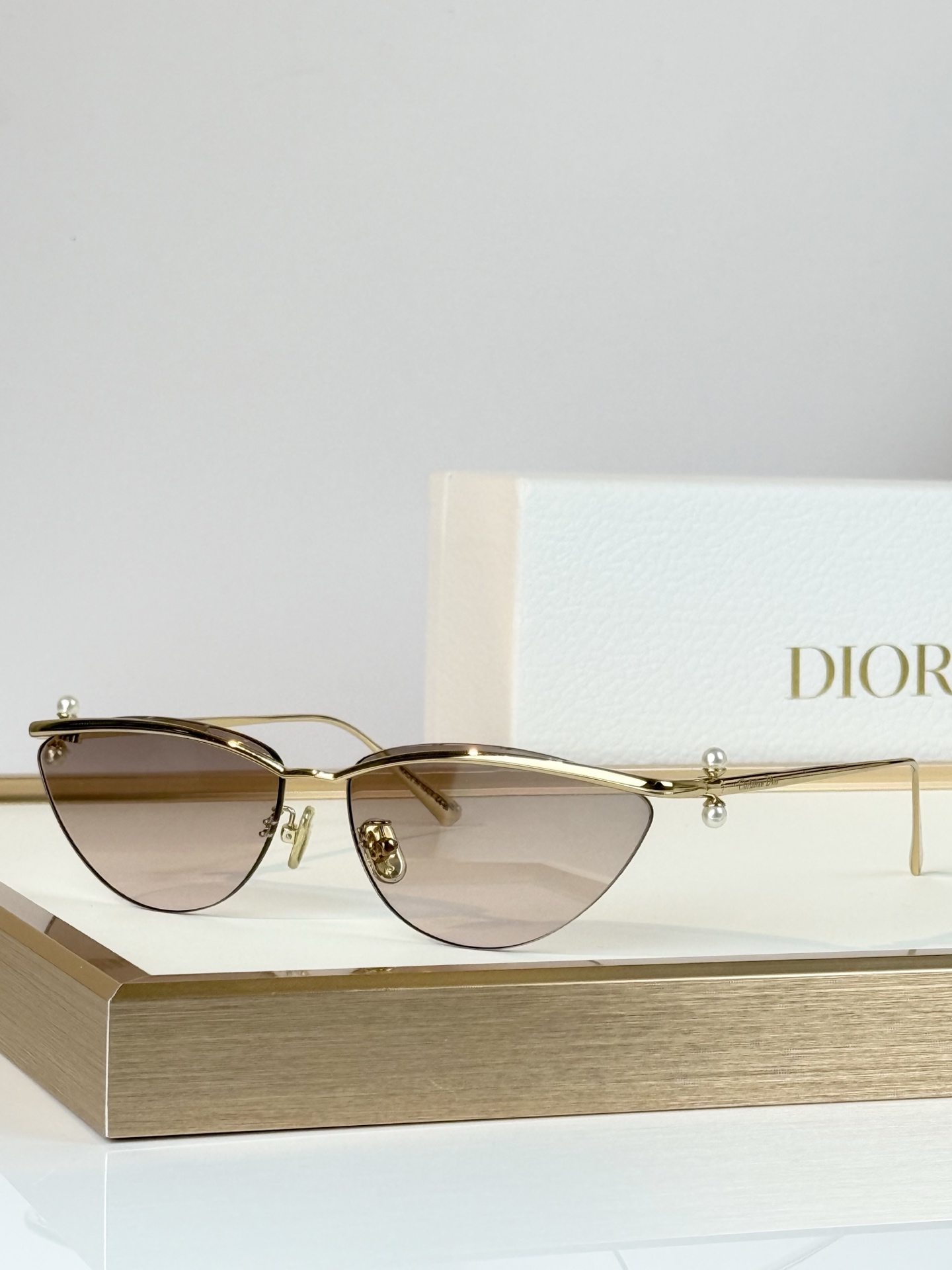 DIO* MOD：DiorTribales B2U SIZE：61口11-140 