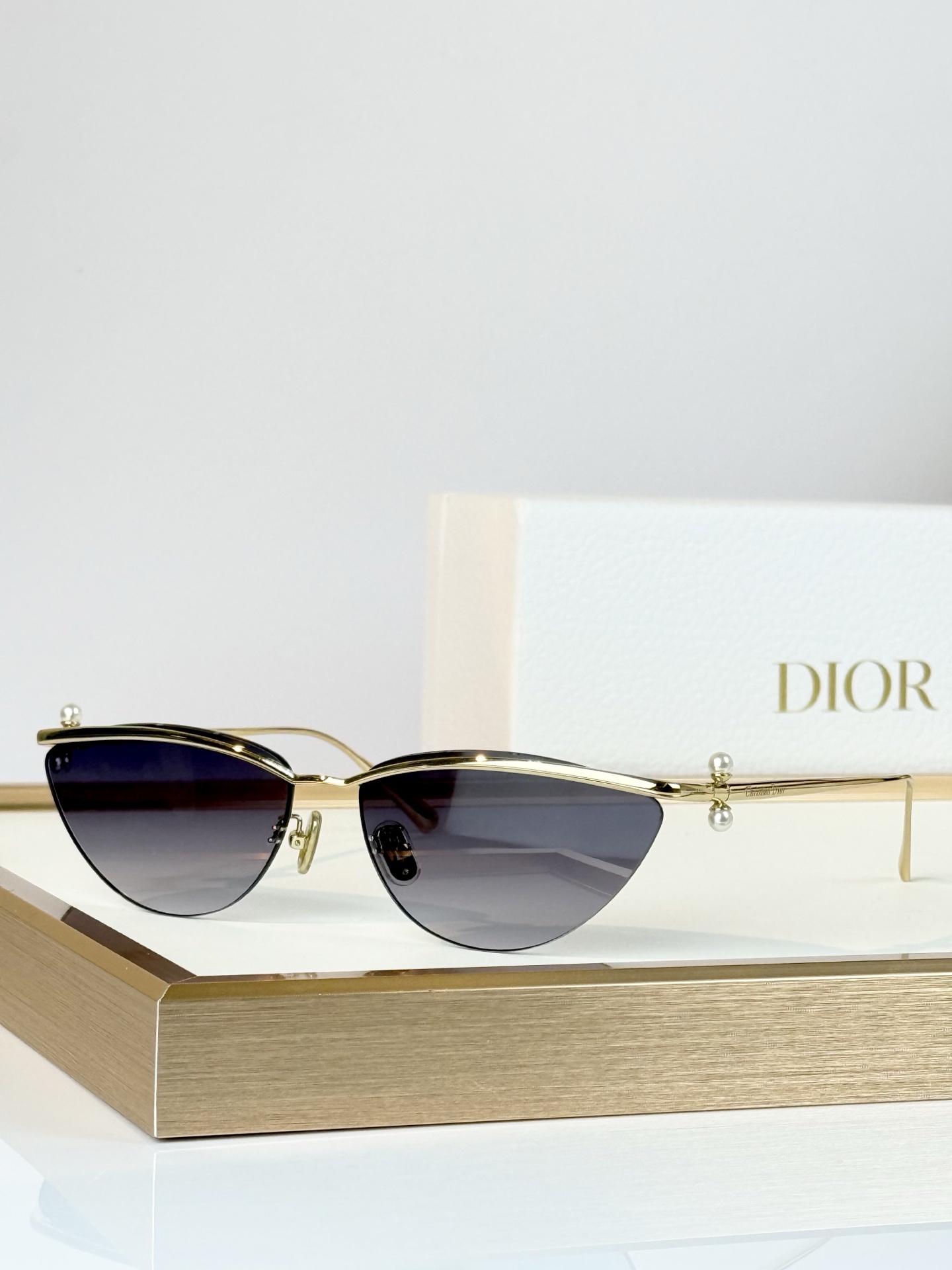 DIO* MOD：DiorTribales B2U SIZE：61口11-140 
