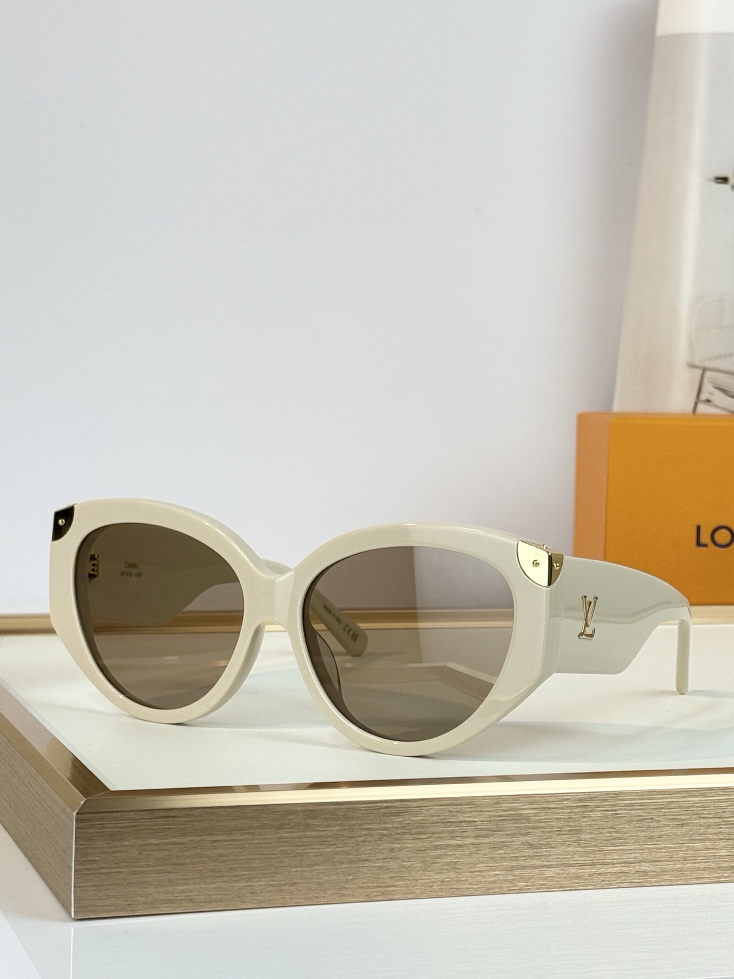 LOUIS VUITTO MODEL：Z3340W Z3339W Z3338W Z3337W SIZE：60口16-14
