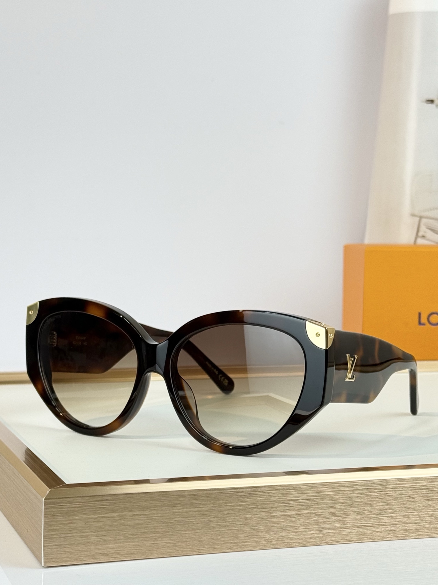 LOUIS VUITTO MODEL：Z3340W Z3339W Z3338W Z3337W SIZE：60口16-14