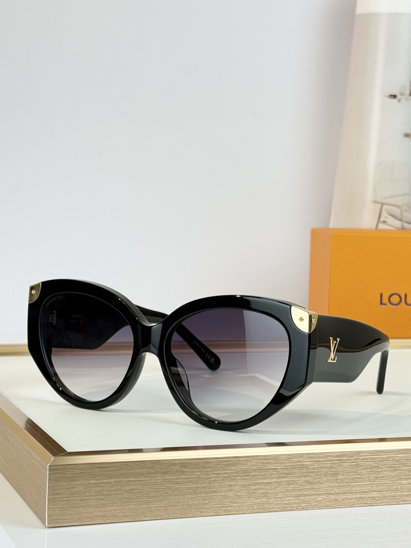 LOUIS VUITTO MODEL：Z3340W Z3339W Z3338W Z3337W SIZE：60口16-14