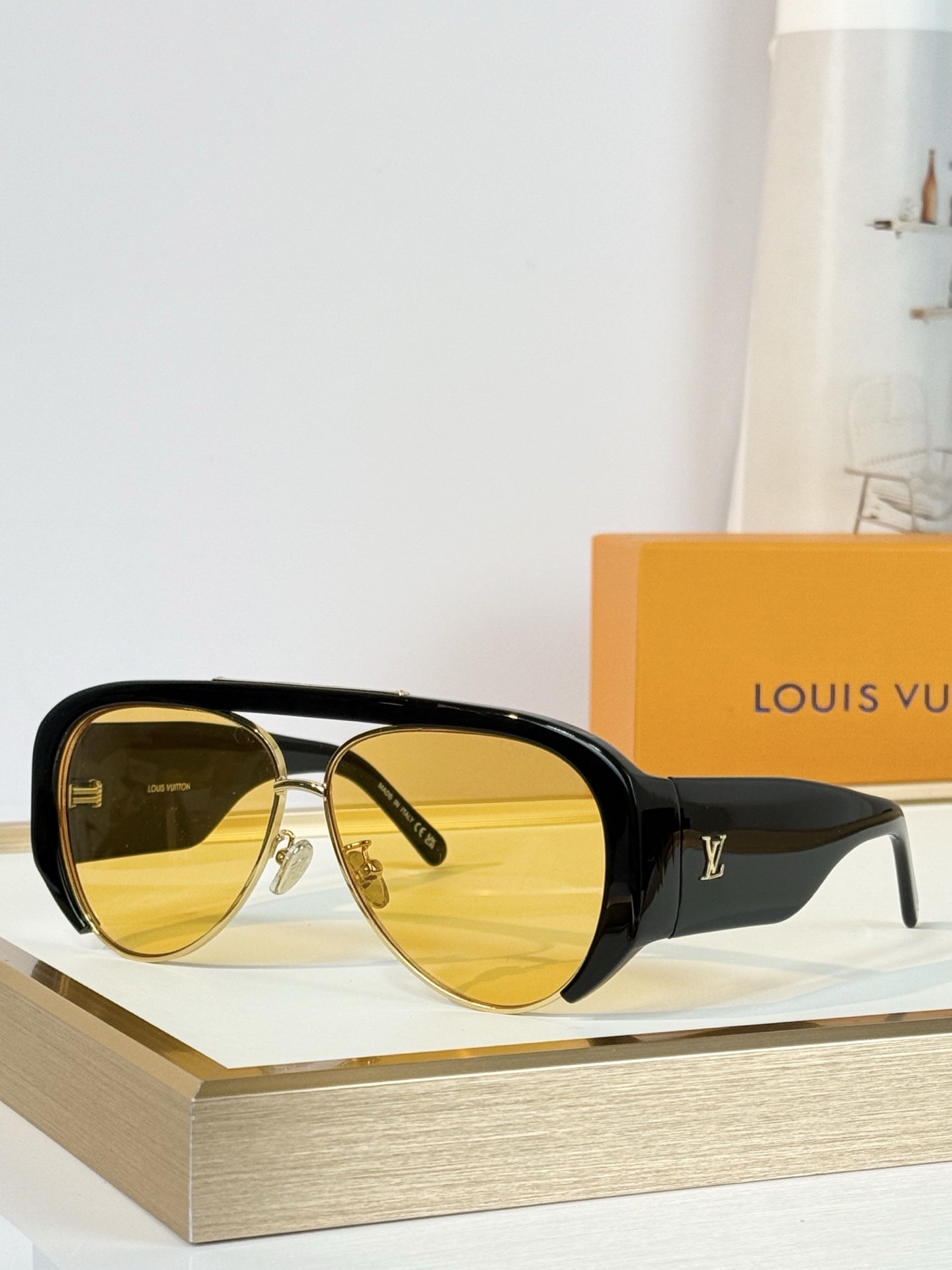 LOUIS VUITTO MODEL：Z3399U SIZE：61口11-135  