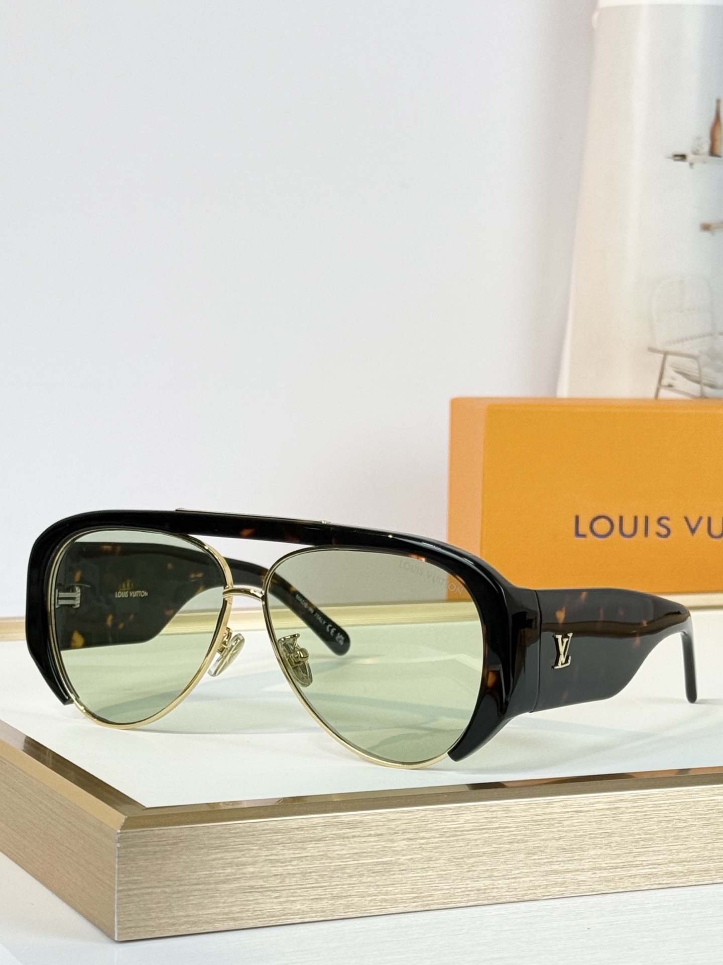LOUIS VUITTO MODEL：Z3399U SIZE：61口11-135  