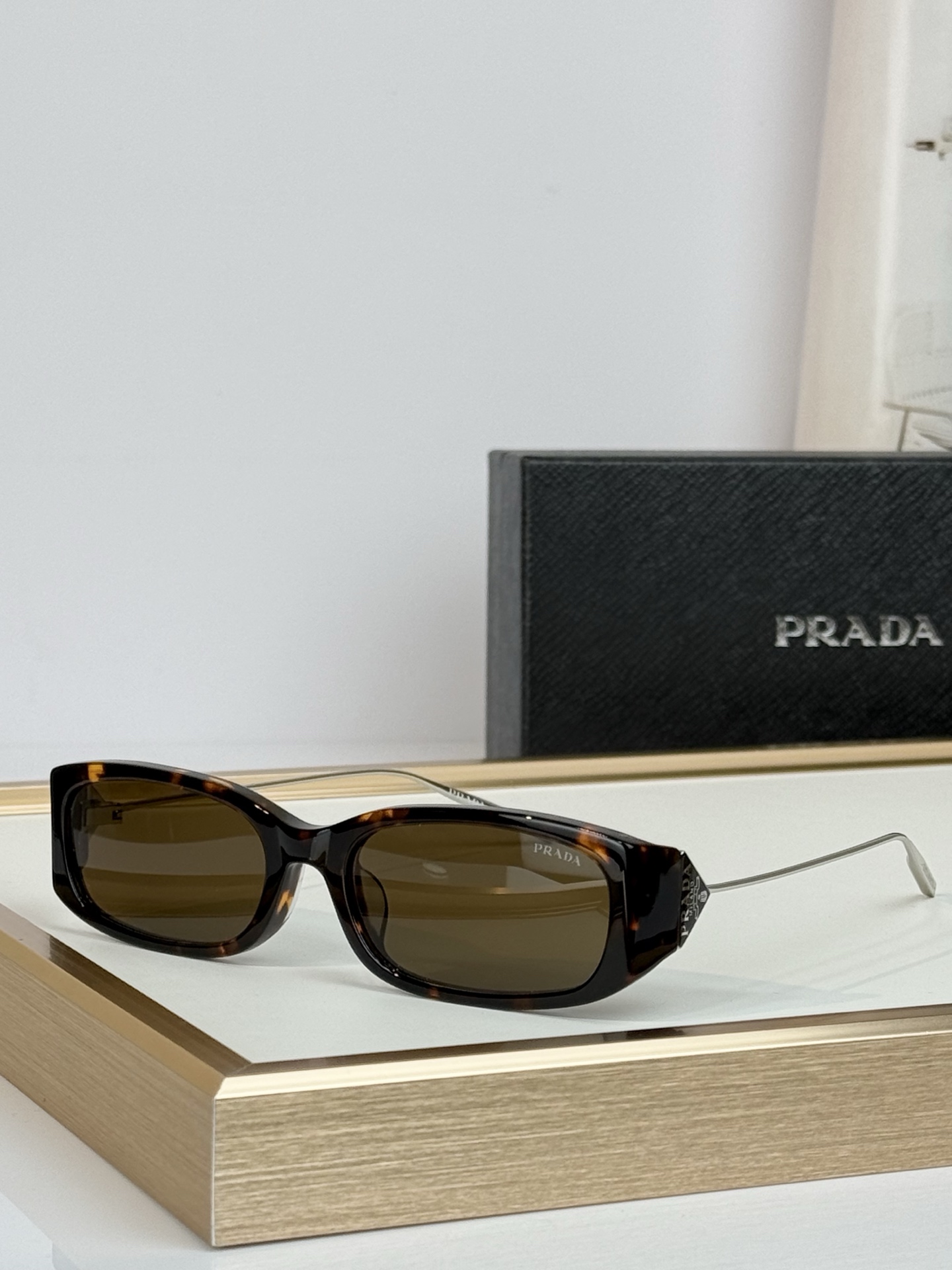 Gentle Monste* 联名Prad* MOD：PRD25S SIZE：55口17-135 