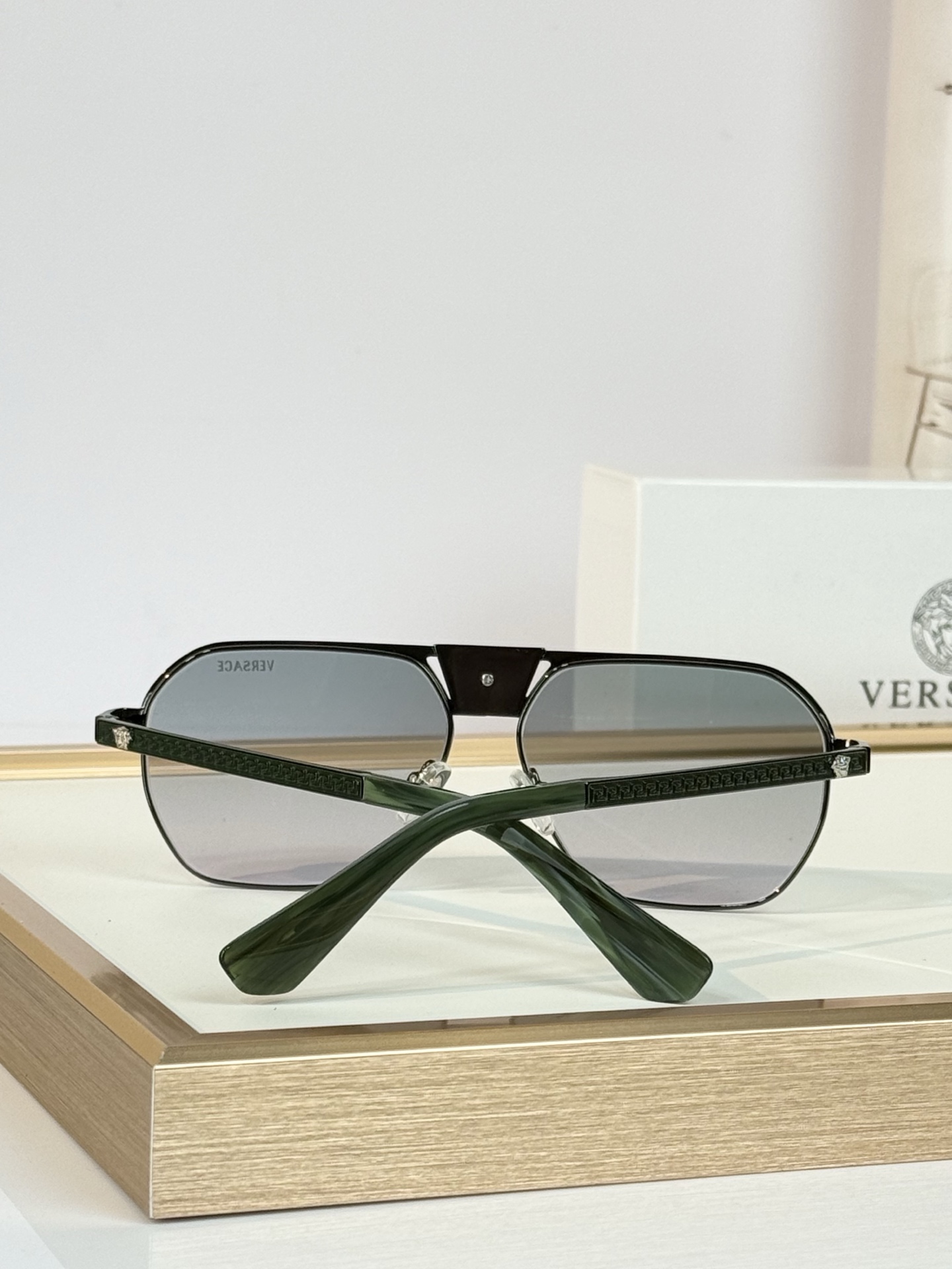 VERSACE MOD：VE2187 Size：59口13-145 