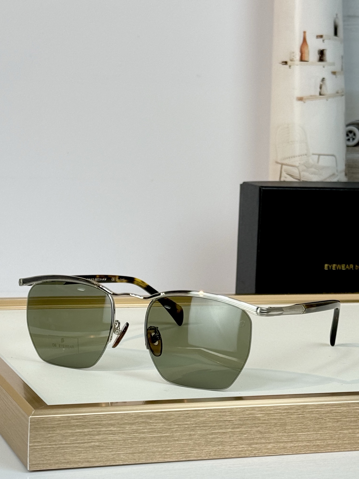 David Beckha* Mod：DB1225/S Size：55口20-145.  