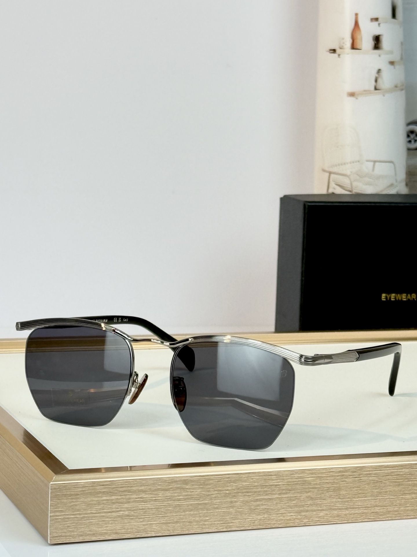 David Beckha* Mod：DB1225/S Size：55口20-145.  