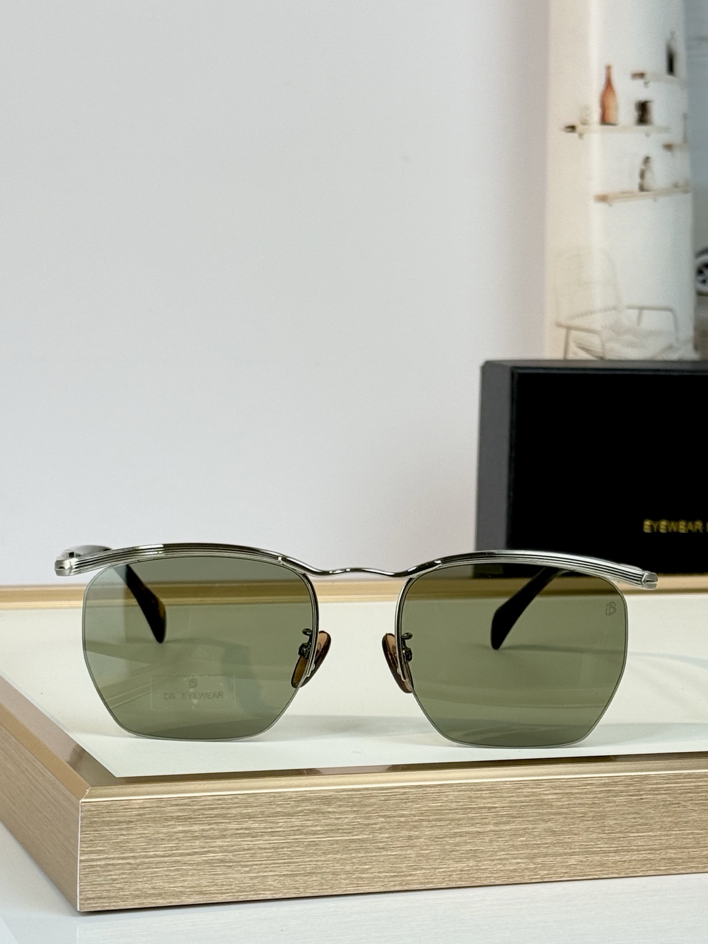 David Beckha* Mod：DB1225/S Size：55口20-145.  