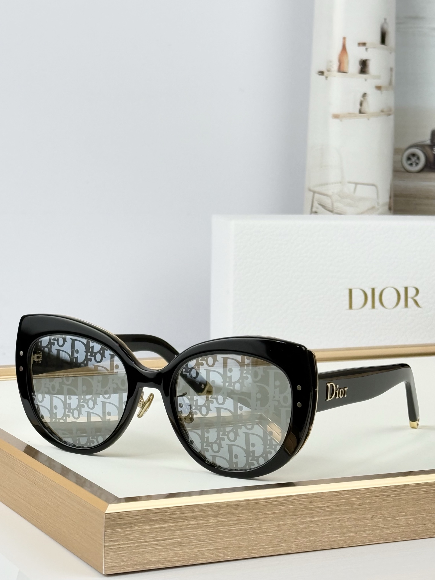 Dior Model：New DiorR1U Size：54口21 140   