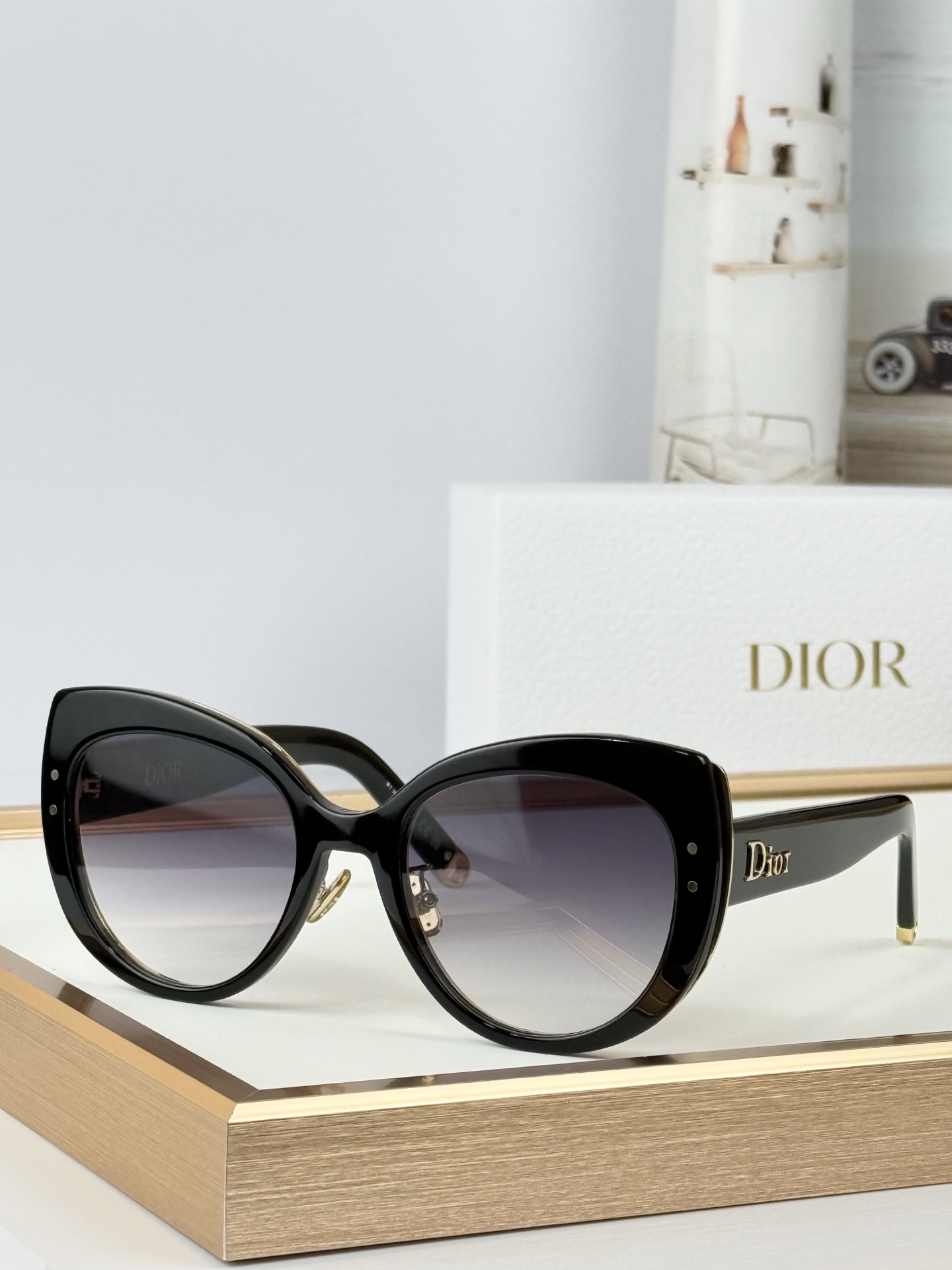 Dior Model：New DiorR1U Size：54口21 140   