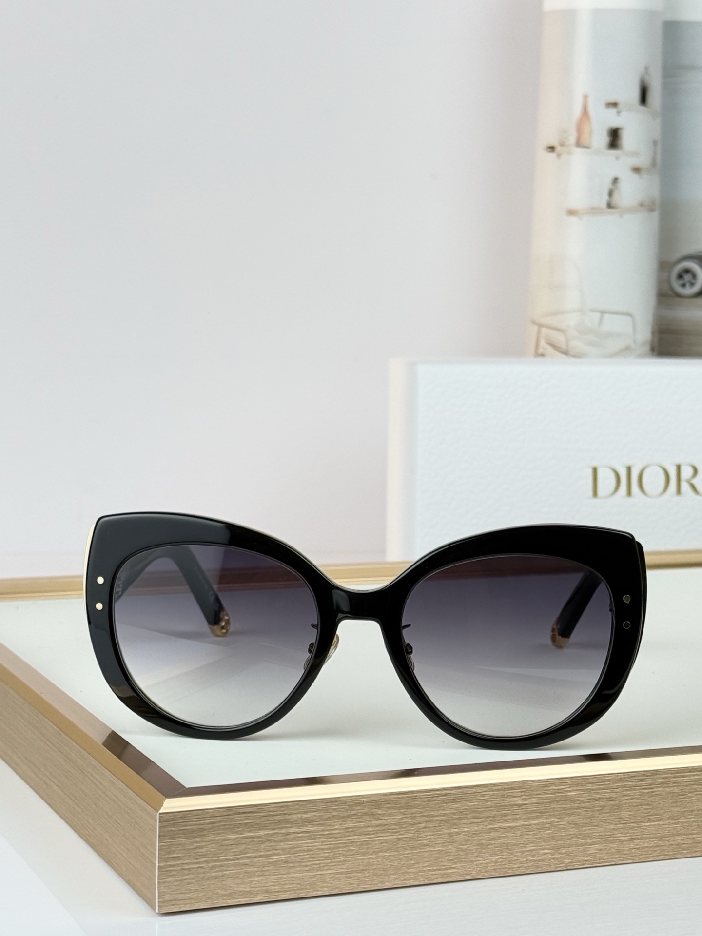 Dior Model：New DiorR1U Size：54口21 140   