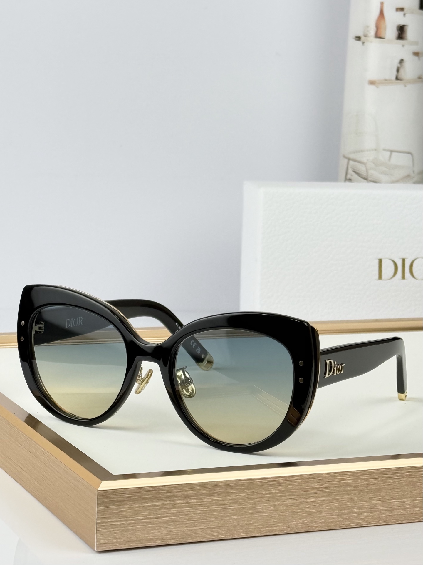 Dior Model：New DiorR1U Size：54口21 140   