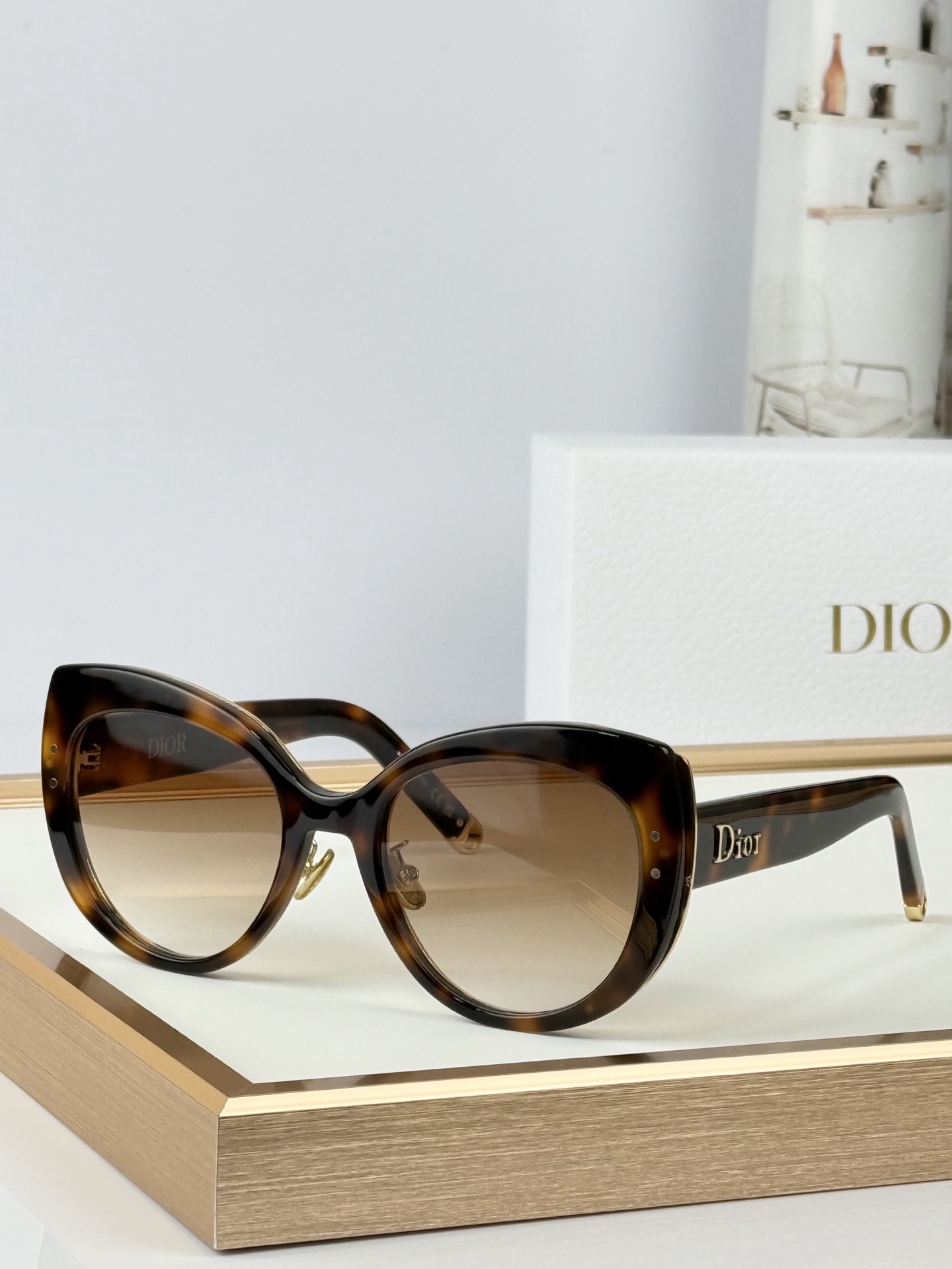 Dior Model：New DiorR1U Size：54口21 140   