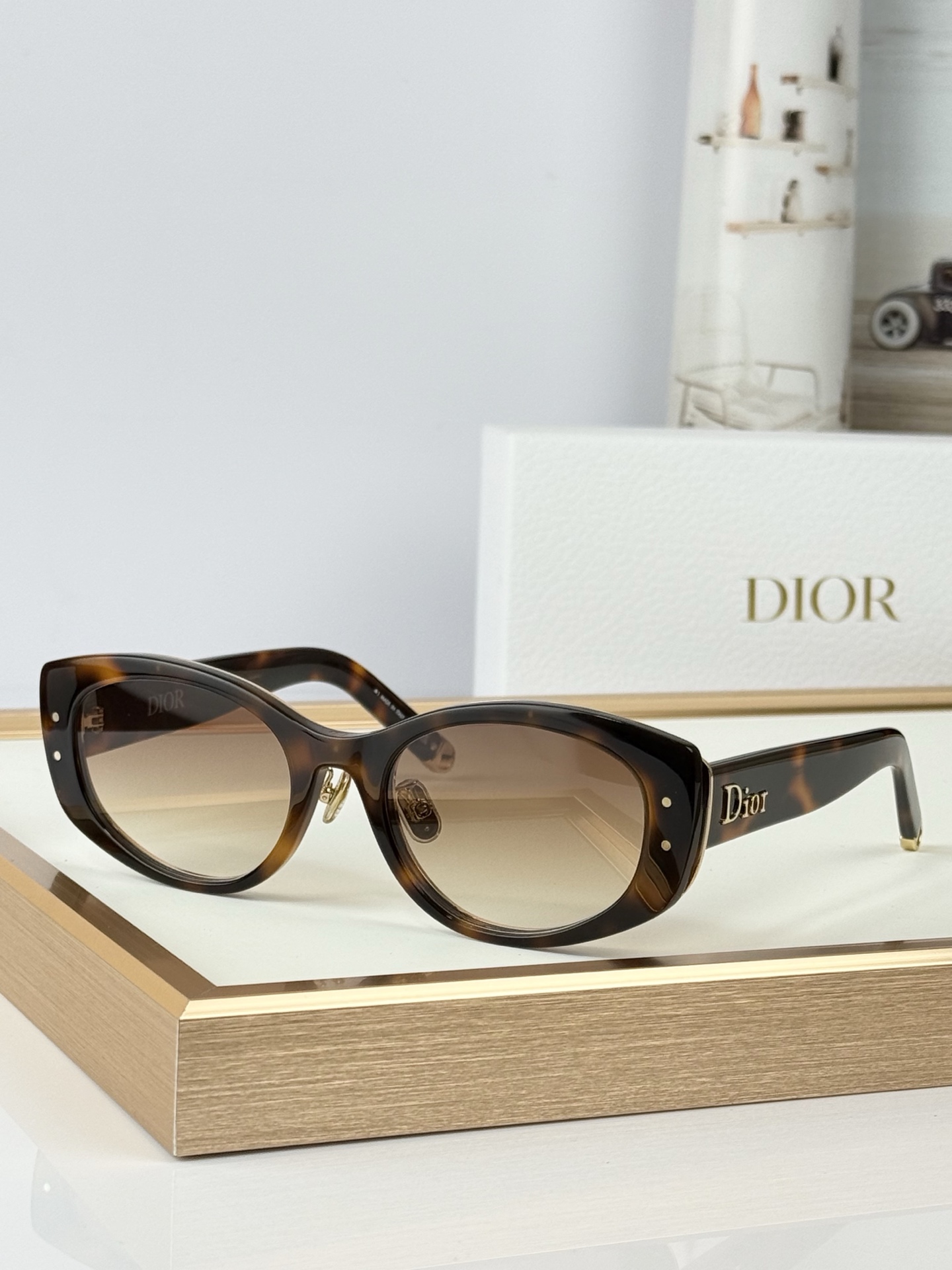 Dior Model：New DiorB1U Size：52口20 140  