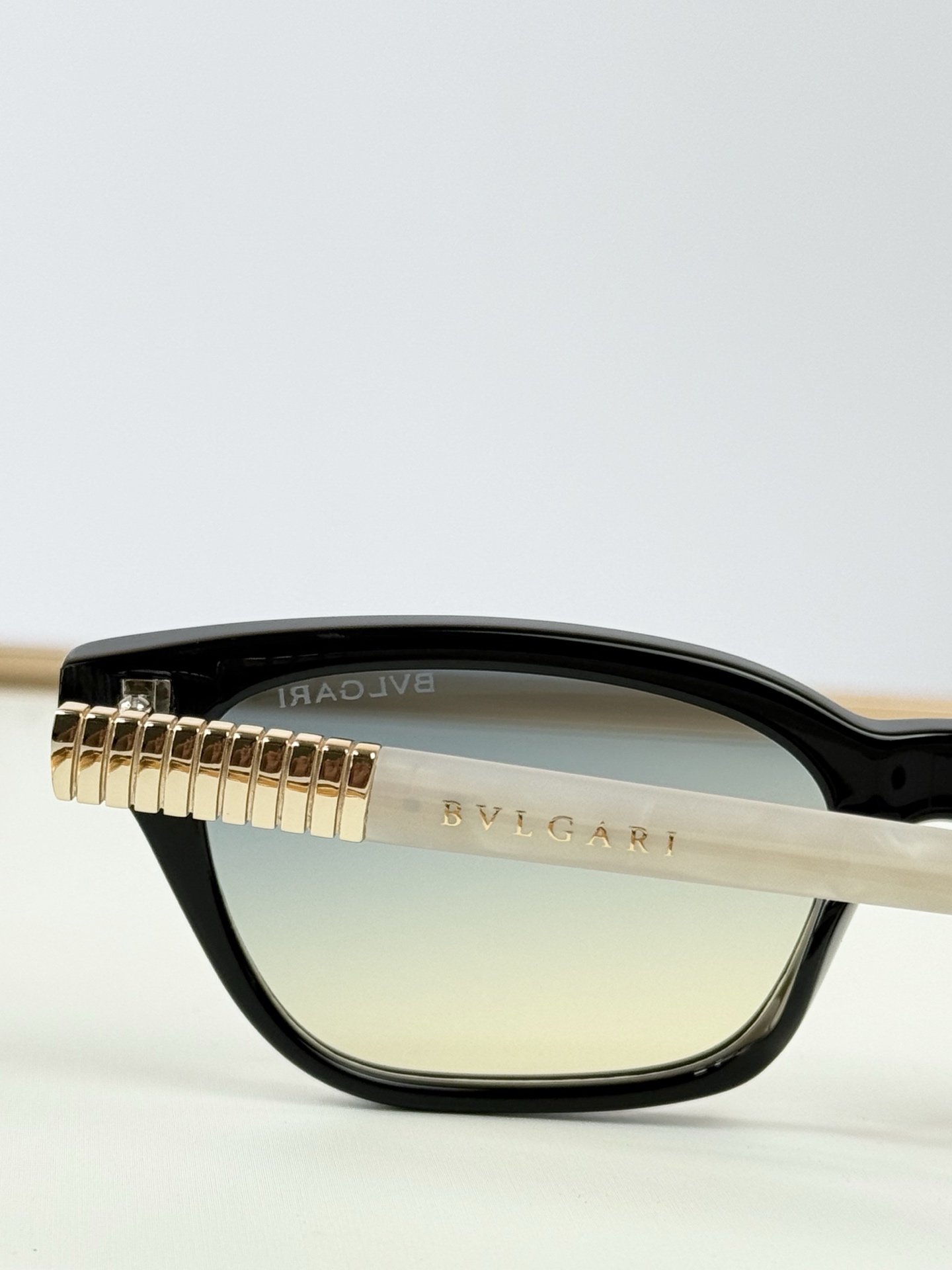 BVLGAR* MOD：BV40098l Size：52口17-145  