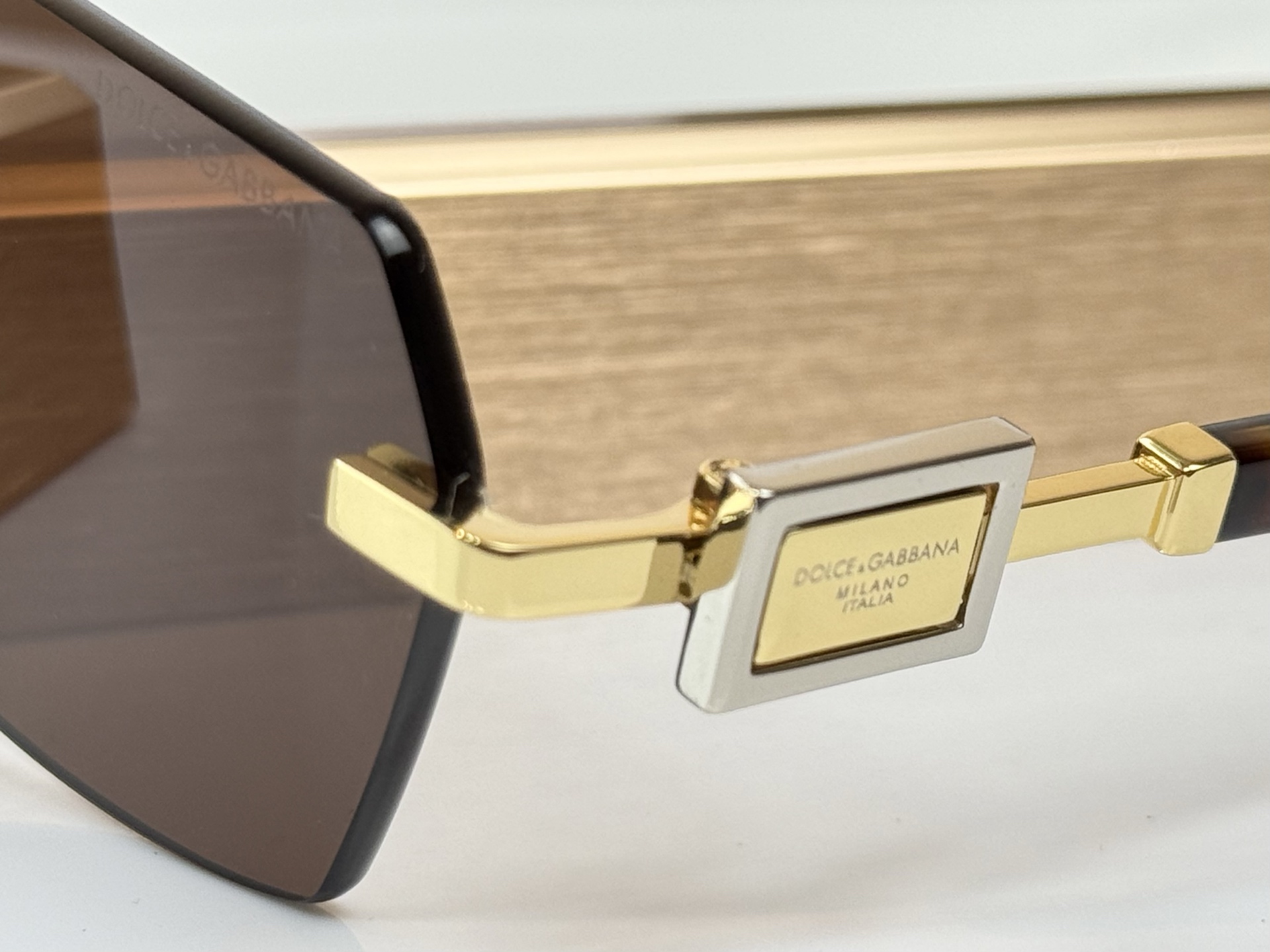 DOLCE & GABBAN* MODEL：DG1361 SIZE:60口14-145  
