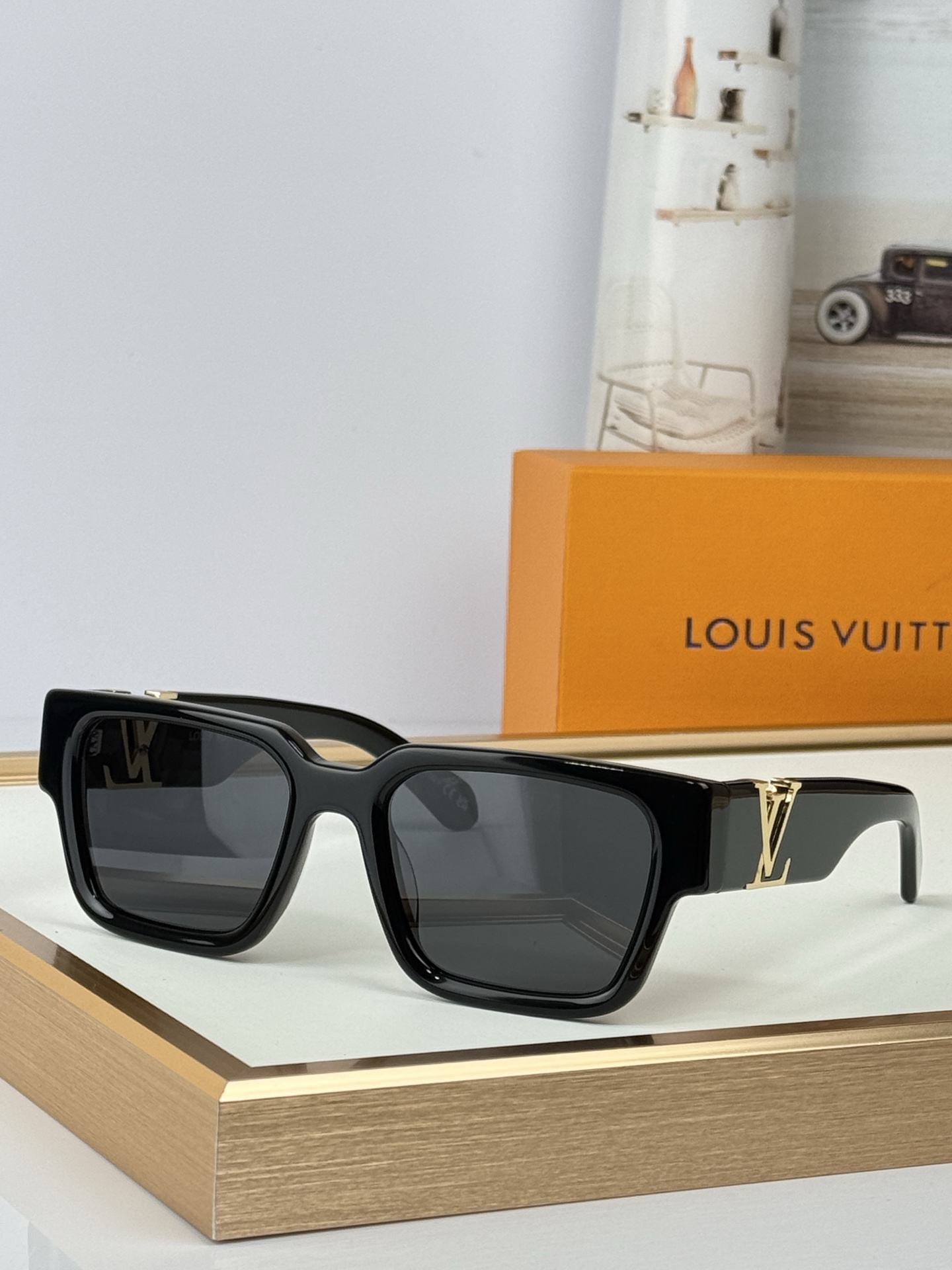 Louis VUITTON MOD:Z2178E Size:54-20-145  