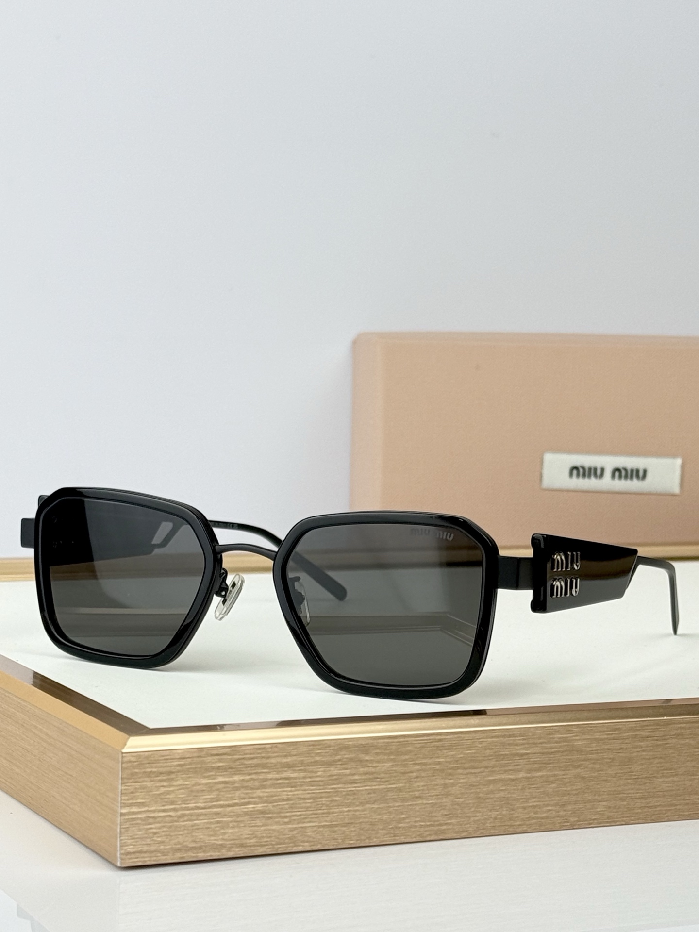MIU MI* MODEL：SMU64WS Size：51口22 145  