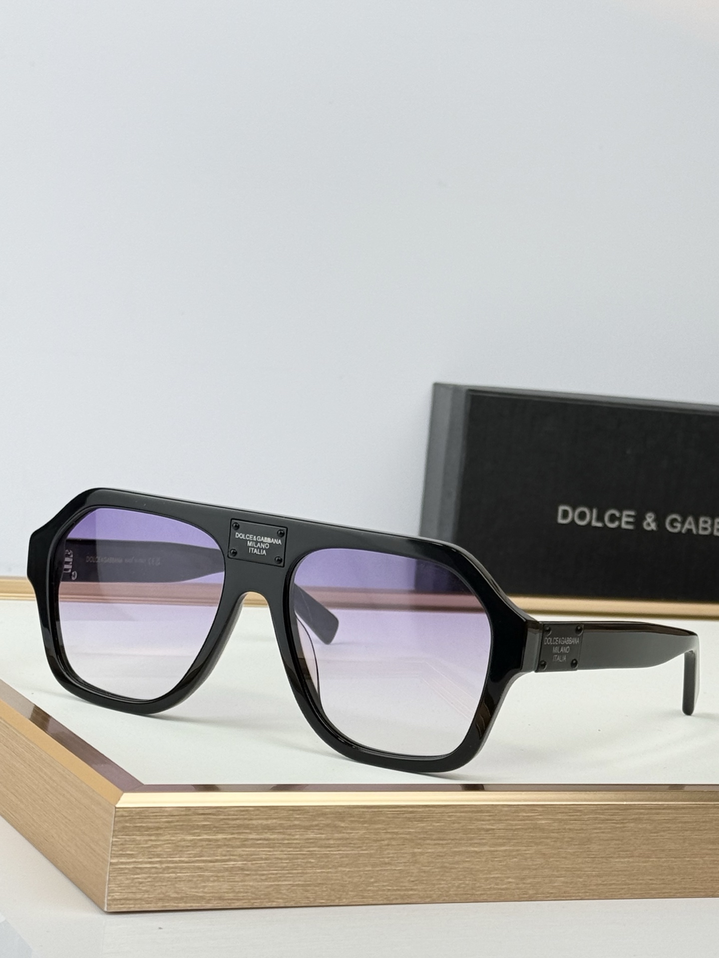 DOLCE & GABBAN* MODEL：DG4433 SIZE:56口18-145 