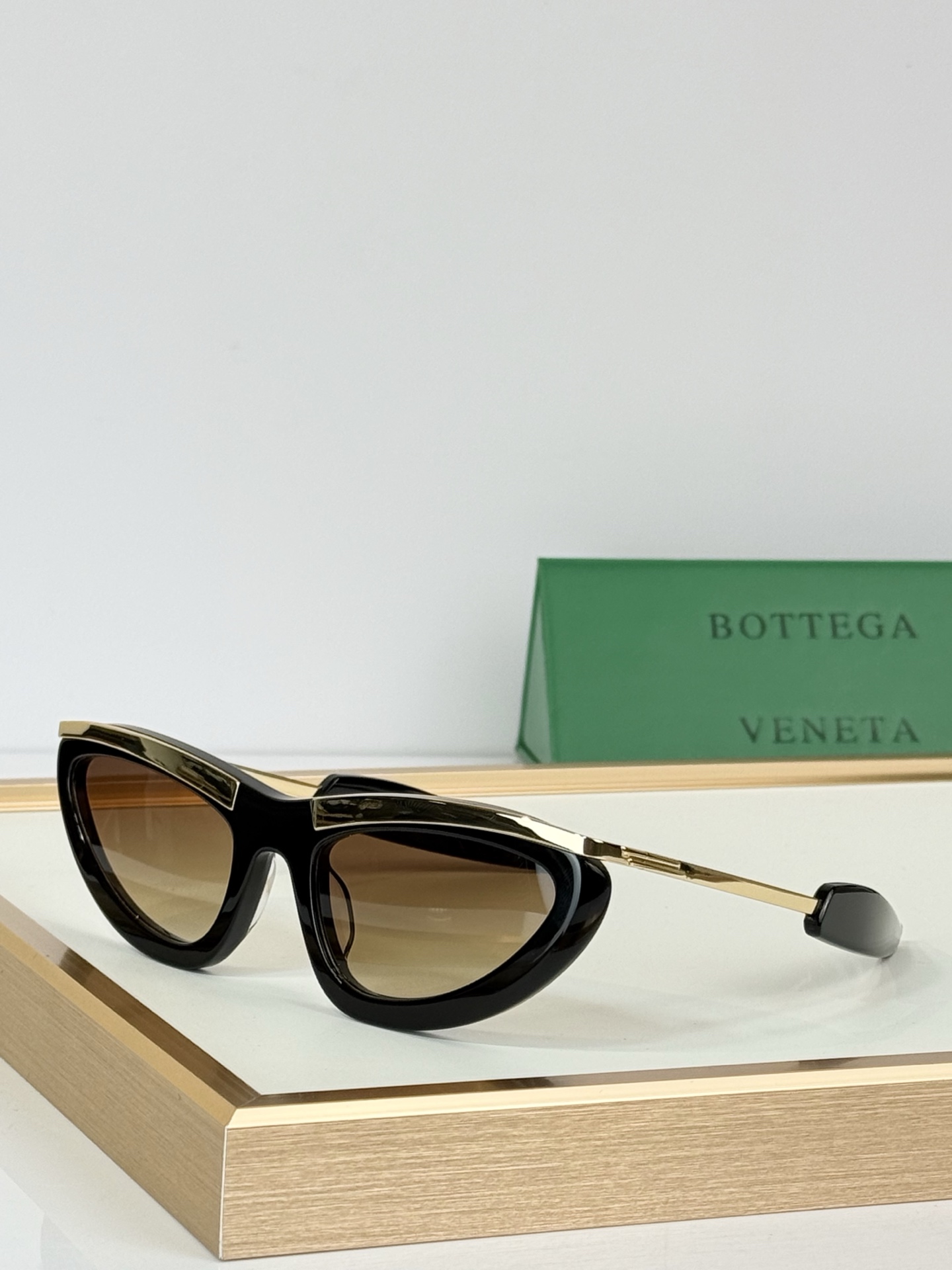 BOTTEGA VENET* MODEL：BV1477S SIZE：58口20-130  