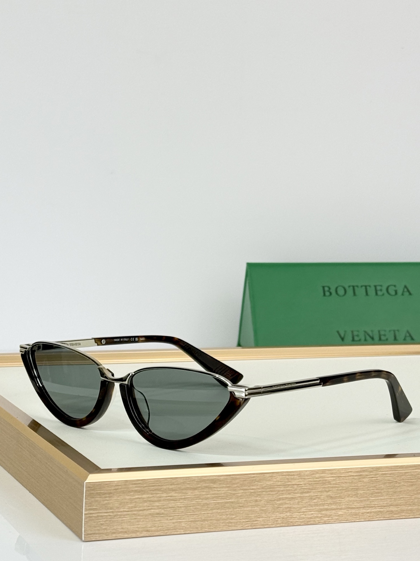 BOTTEGA VENETA  MOD：BV1346S SIZE：56口17-145 
