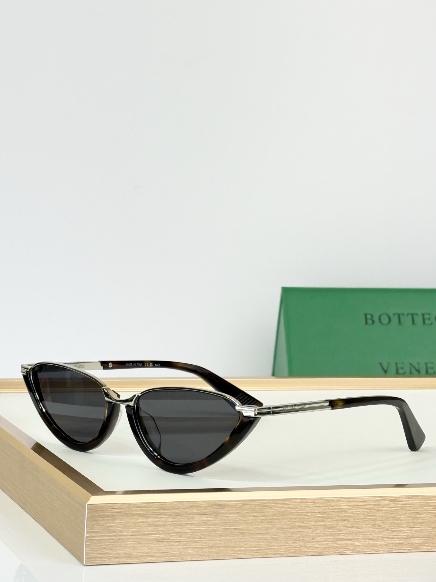 BOTTEGA VENETA  MOD：BV1346S SIZE：56口17-145 