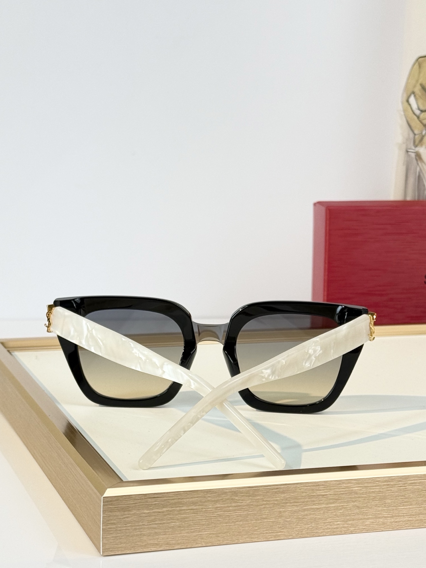 SAINT LAUREN* MODEL：SL 2162 SIZE：51口25-145  