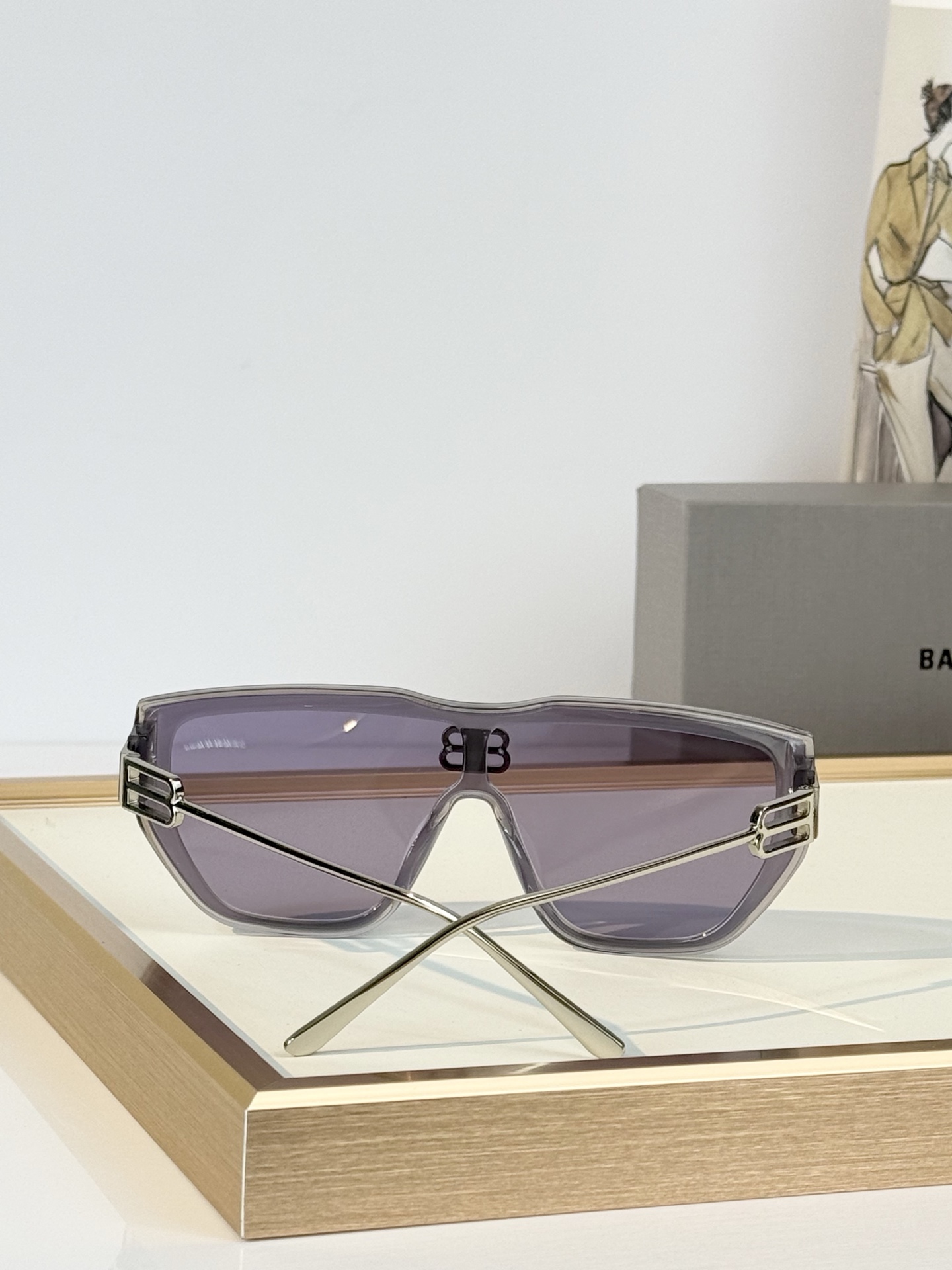 BALENCIAG* MODEL：BB2272  SIZE：132口46-132  