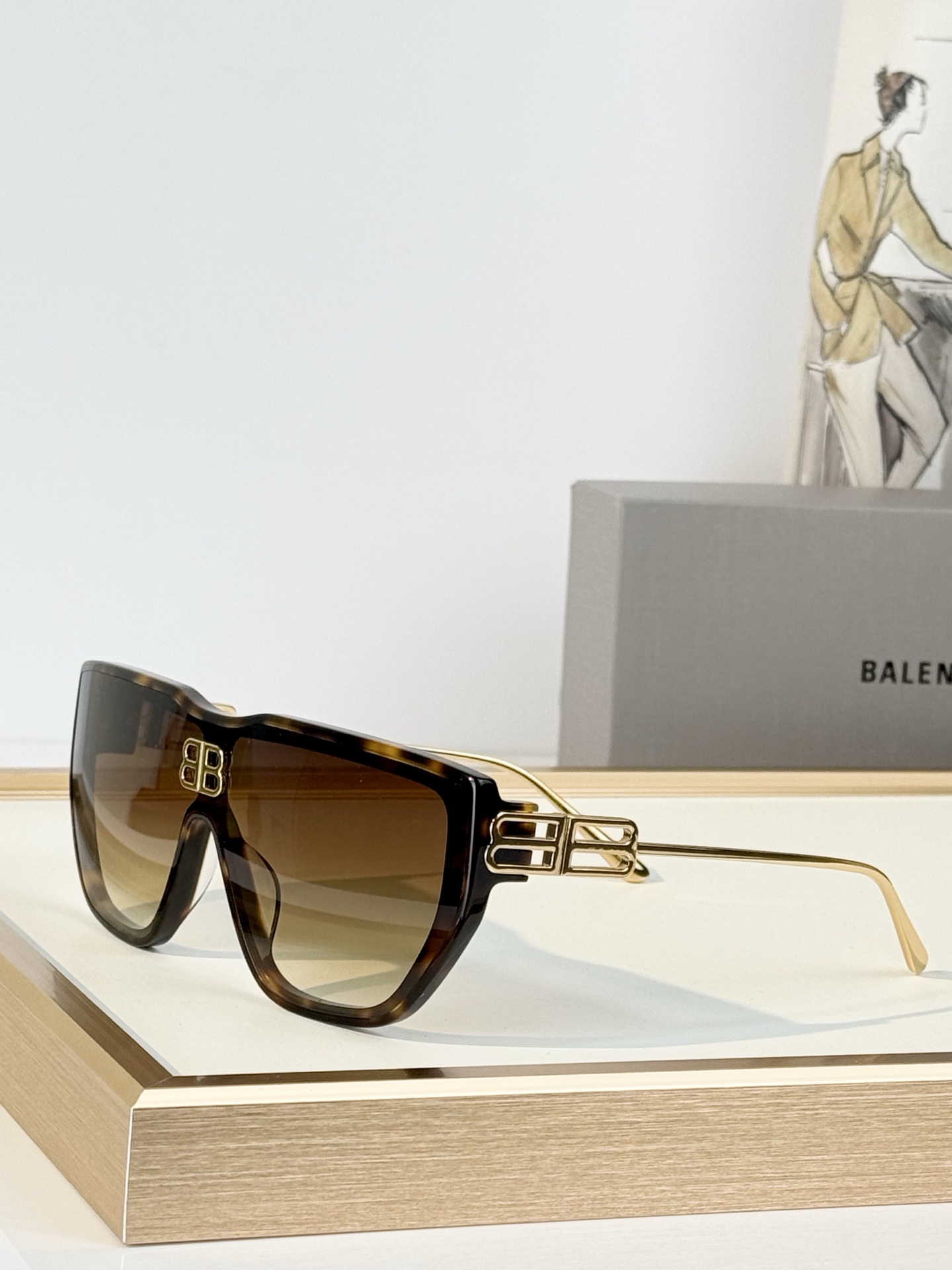 BALENCIAG* MODEL：BB2272  SIZE：132口46-132  