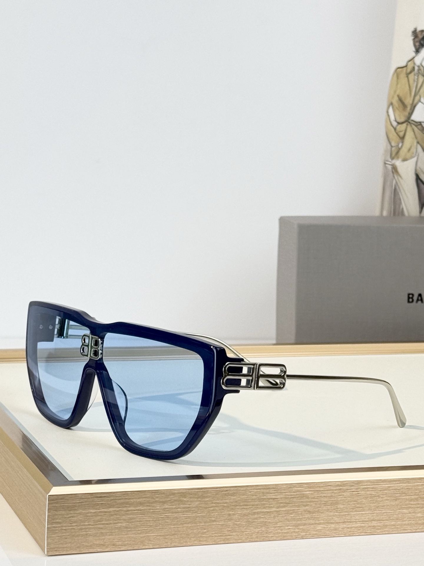 BALENCIAG* MODEL：BB2272  SIZE：132口46-132  