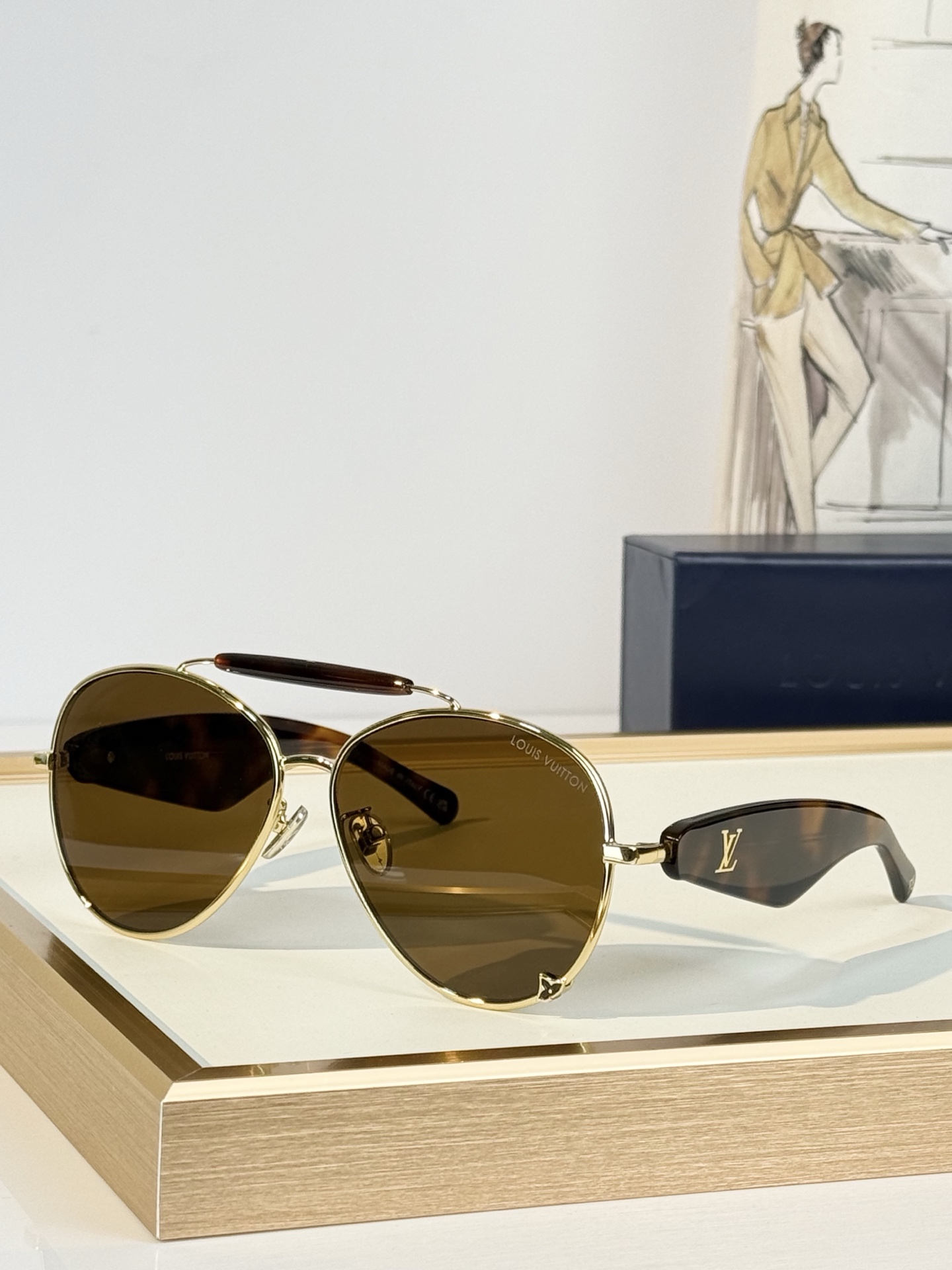 LOUIS VUITTO* MODEL：Z3462U SIZE：59口23-140  