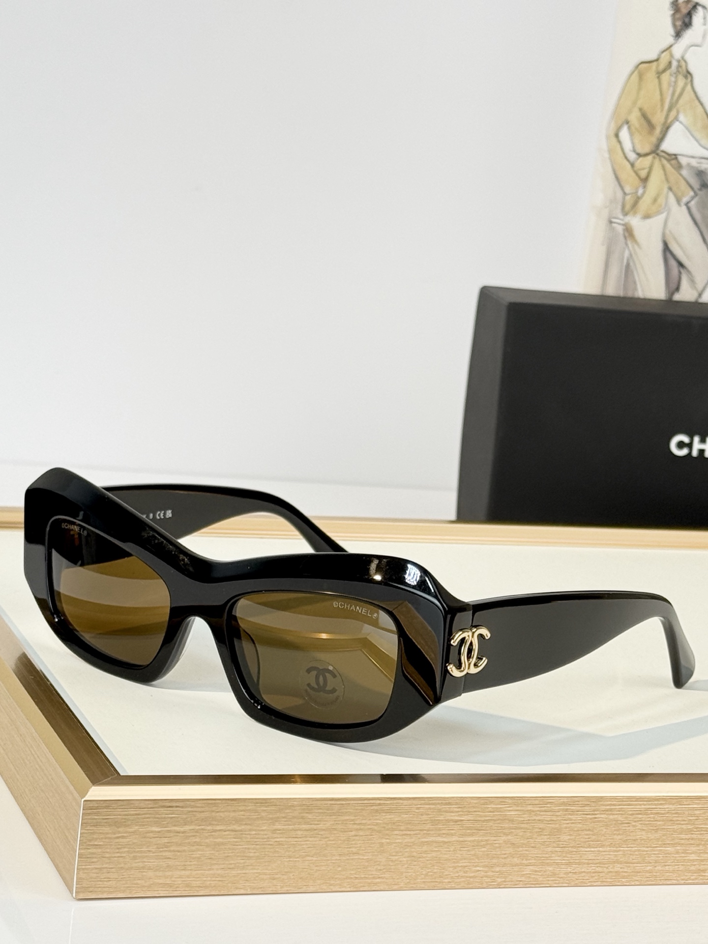 CHANEL MOD：A71802 Size：52口18-140  