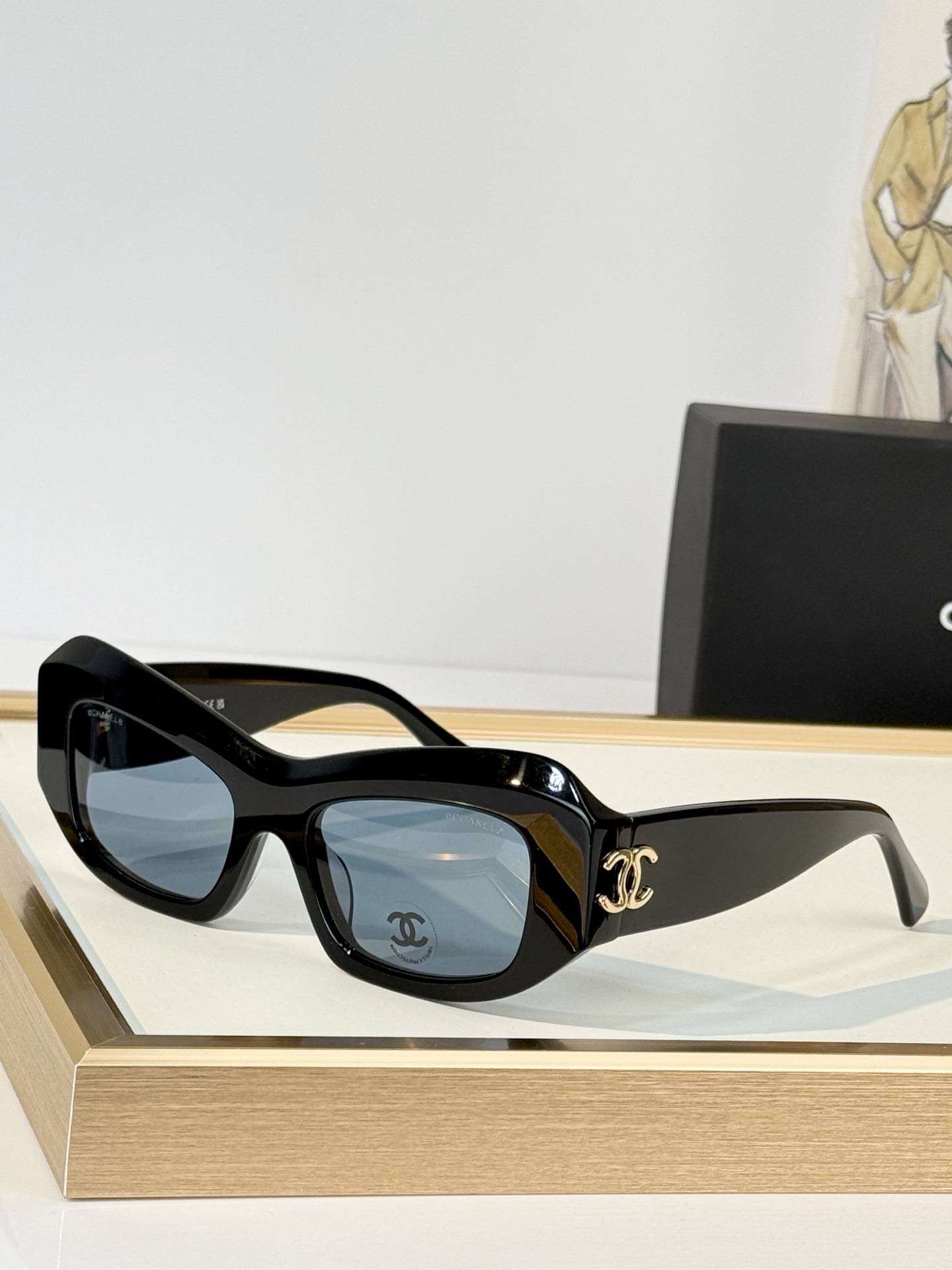CHANEL MOD：A71802 Size：52口18-140  