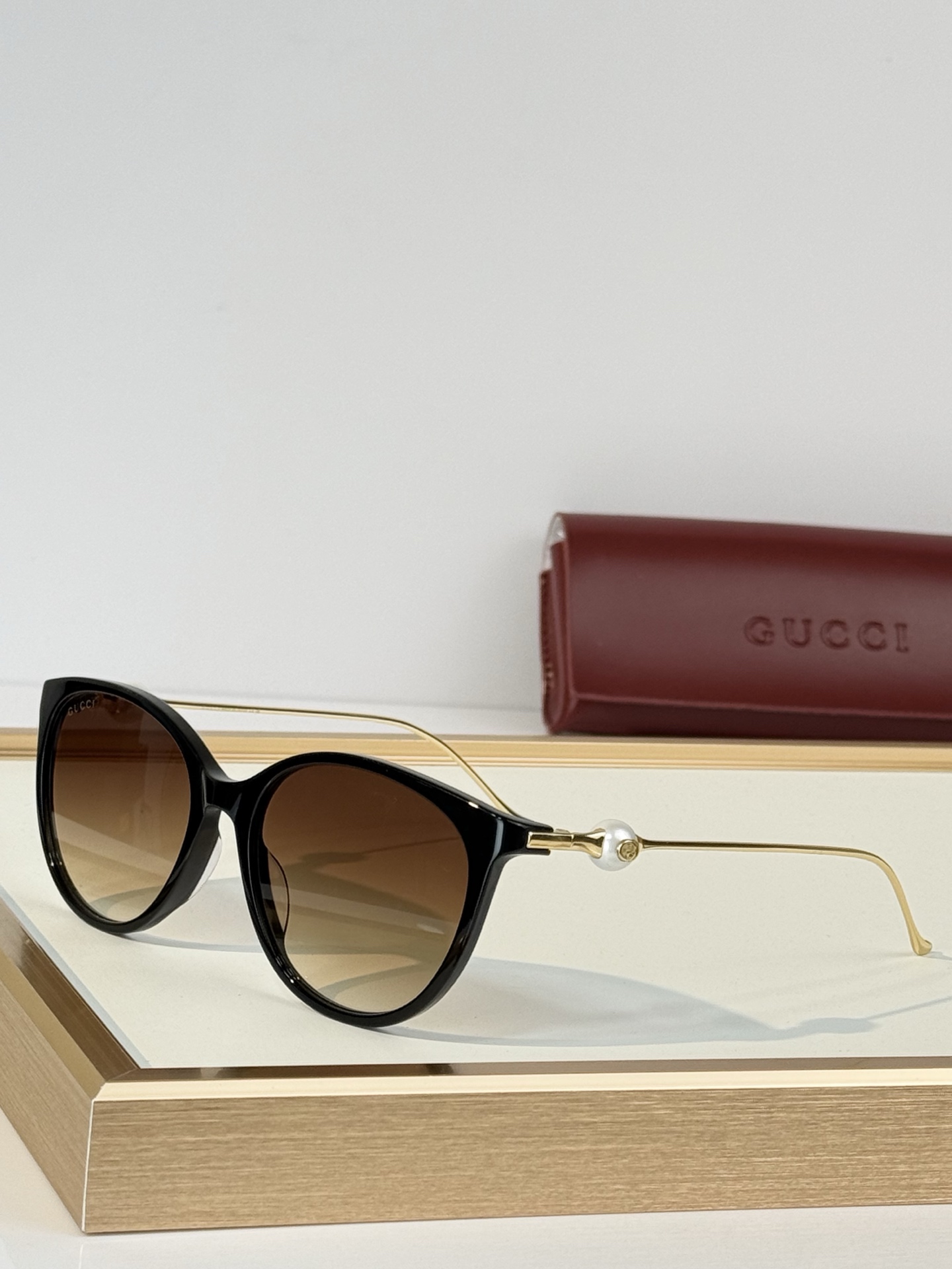 GUCC* MOD：GG2324SK Size：56口17-145 