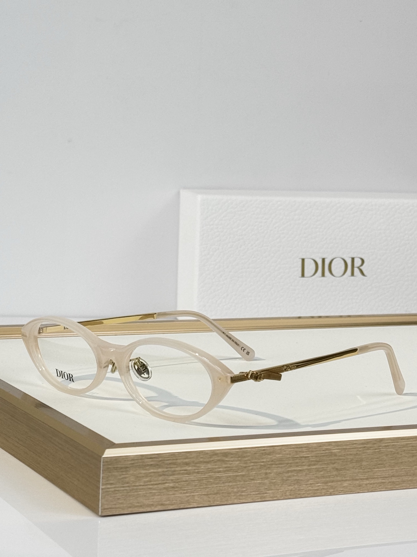 DIO* MOD：Dior Bow R1F SIZE：53口17-145  