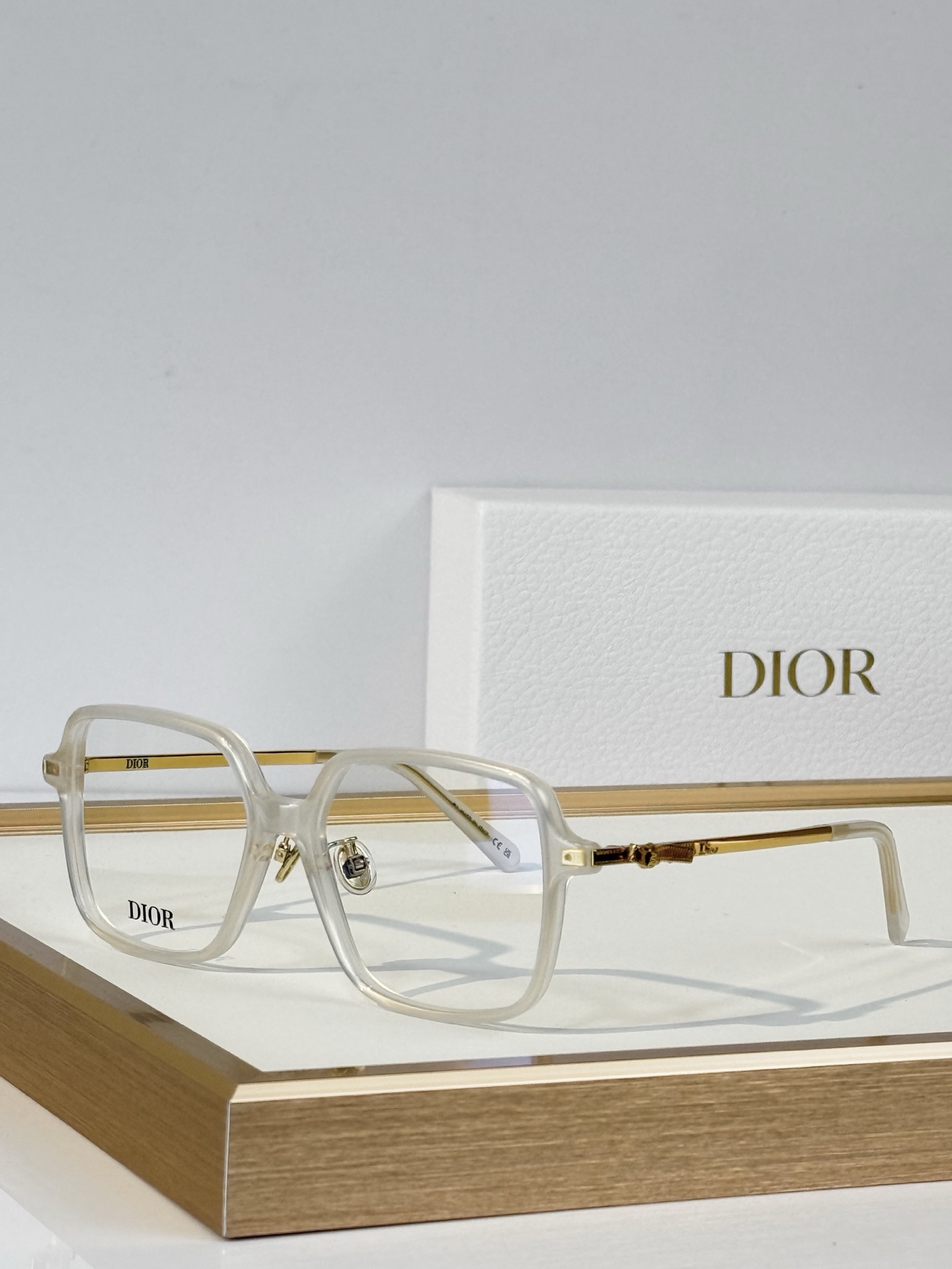 DIO* MOD：Dior Bow S1F SIZE：53口16-145  