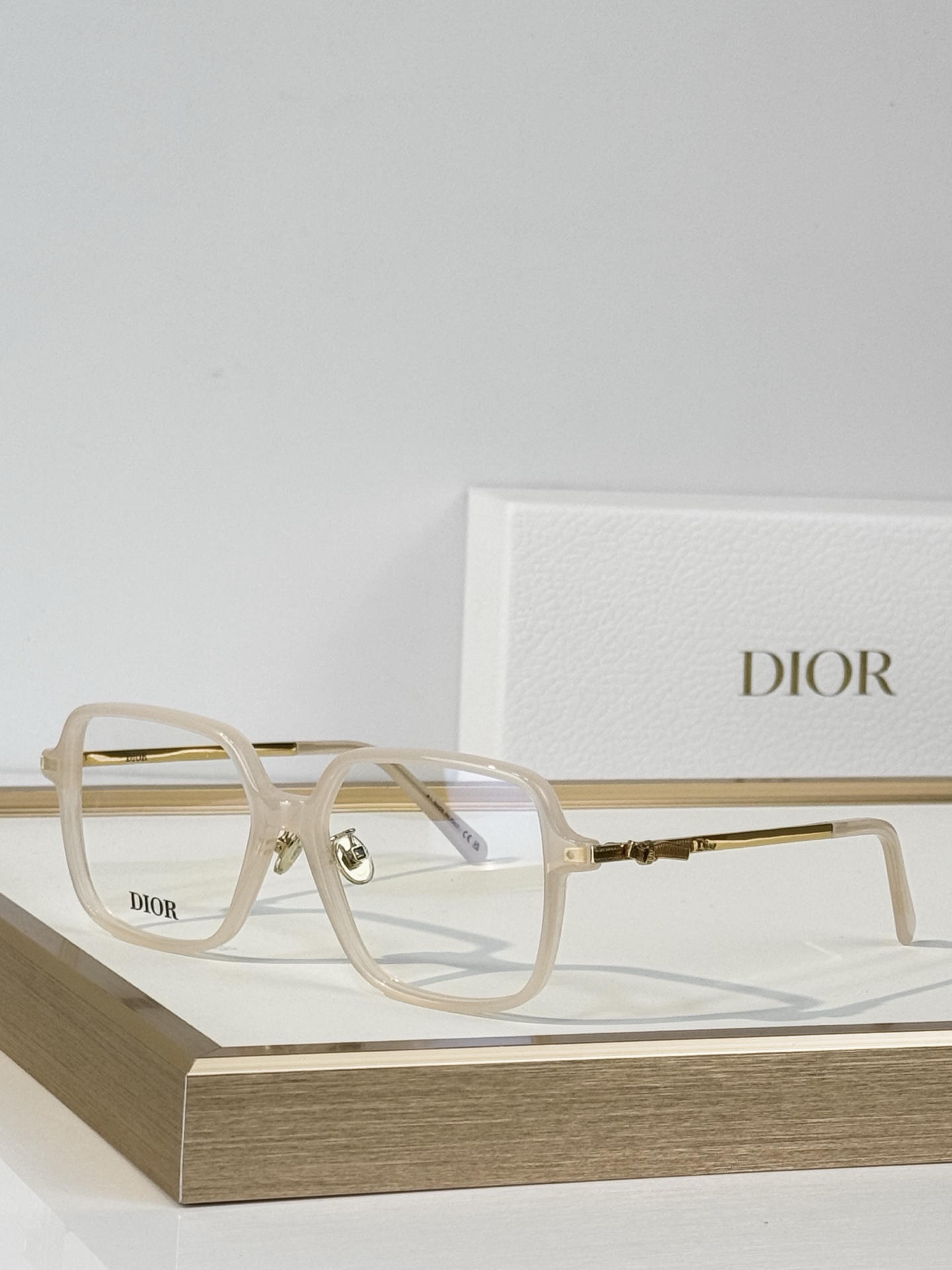 DIO* MOD：Dior Bow S1F SIZE：53口16-145  