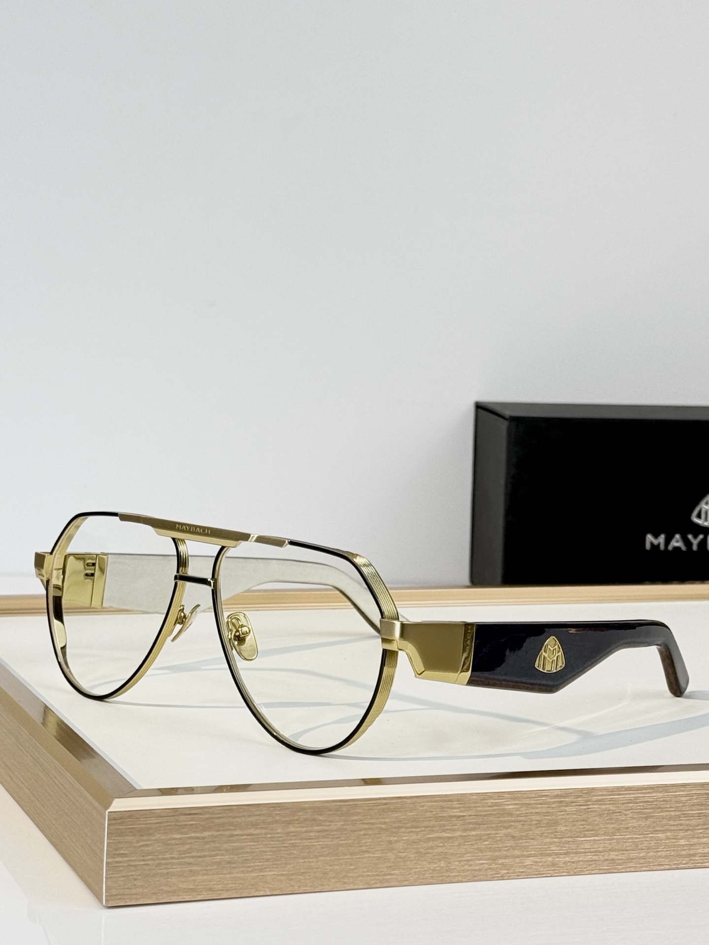 MAYBACH MODEL：THE KING III SIZE：61口12-145 