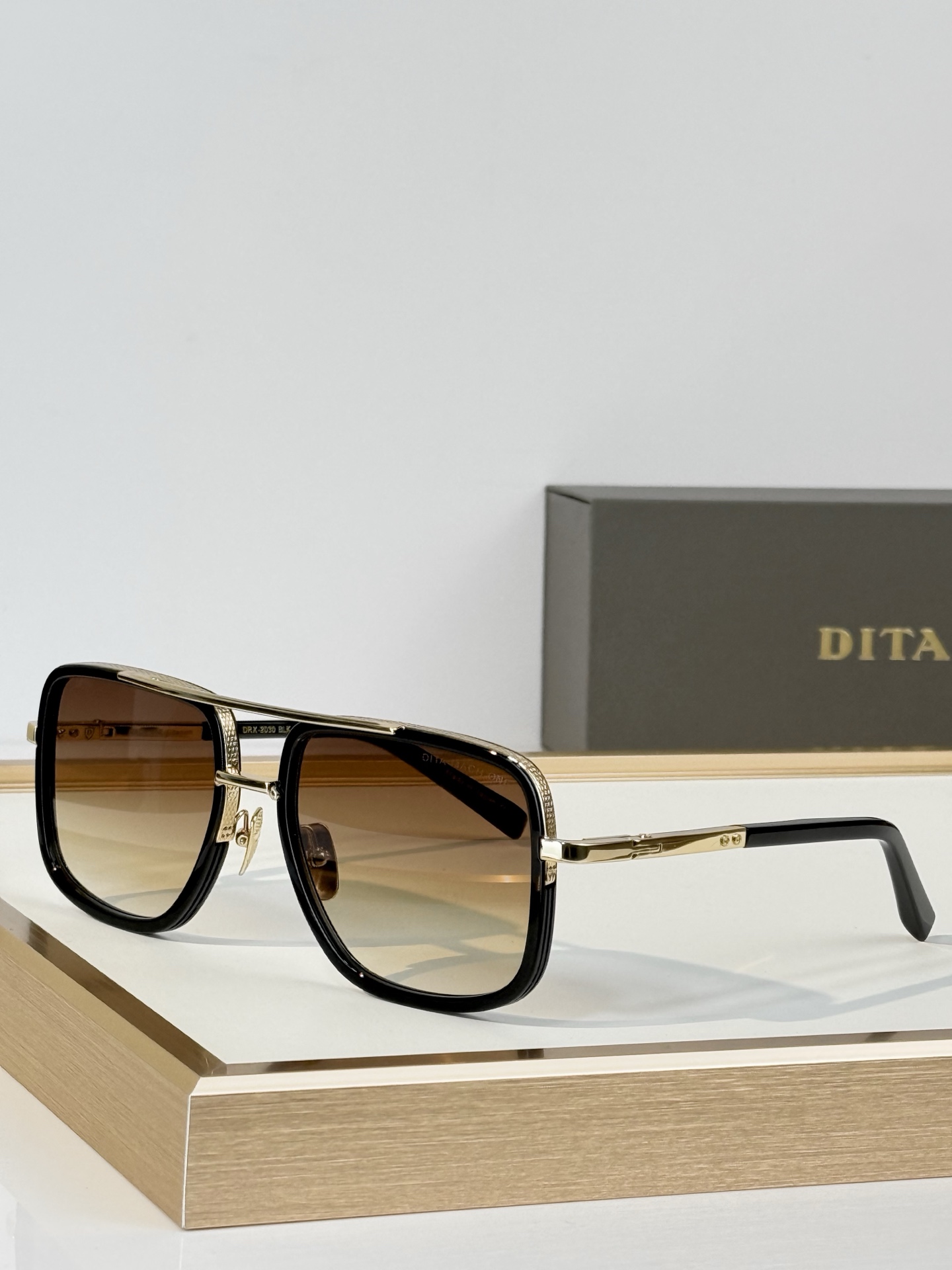 DITA* MODEL：DRX-2030 SIZE：59口15-127 