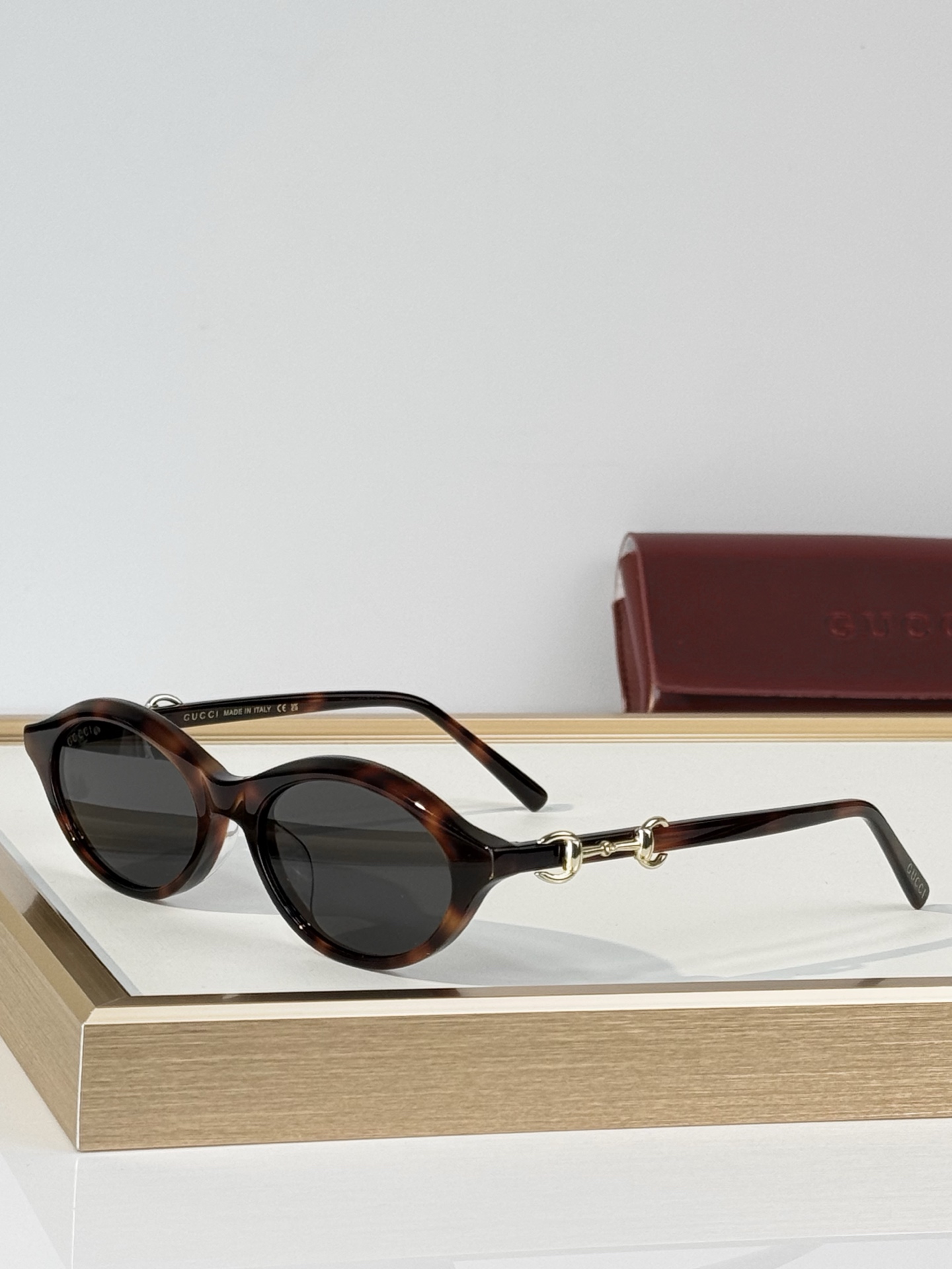 Gucc* Mod：GG2215S Size：54口18-145  