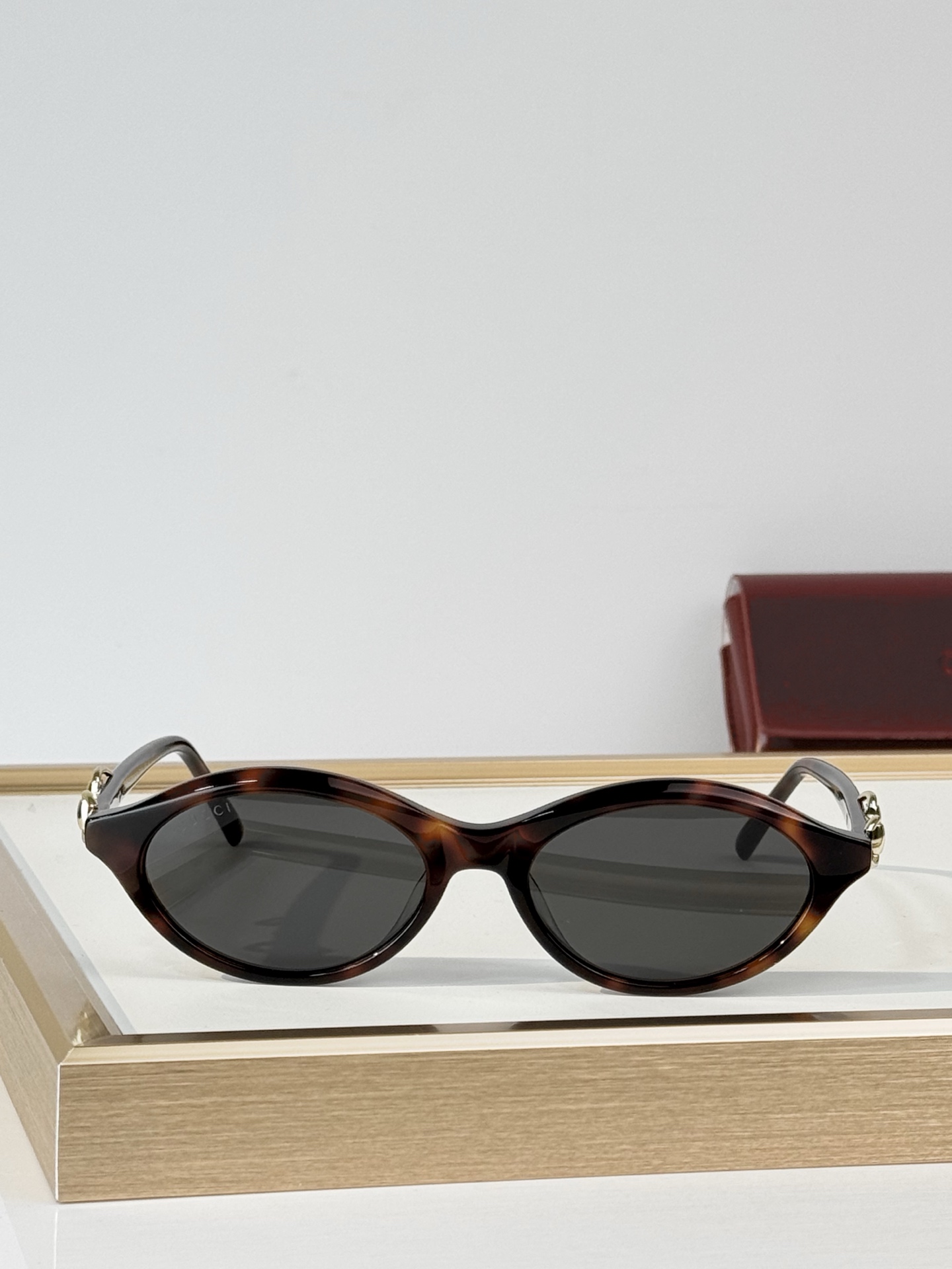 Gucc* Mod：GG2215S Size：54口18-145  
