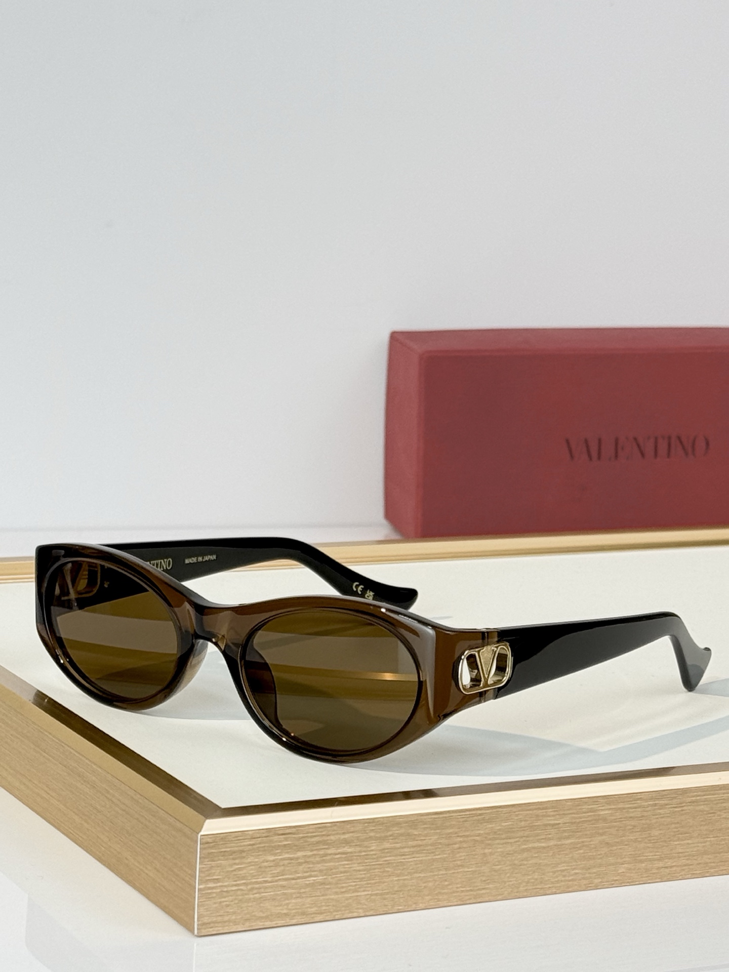 VALENTINO MODEL：VG0015S SIZE：53口21-140 
