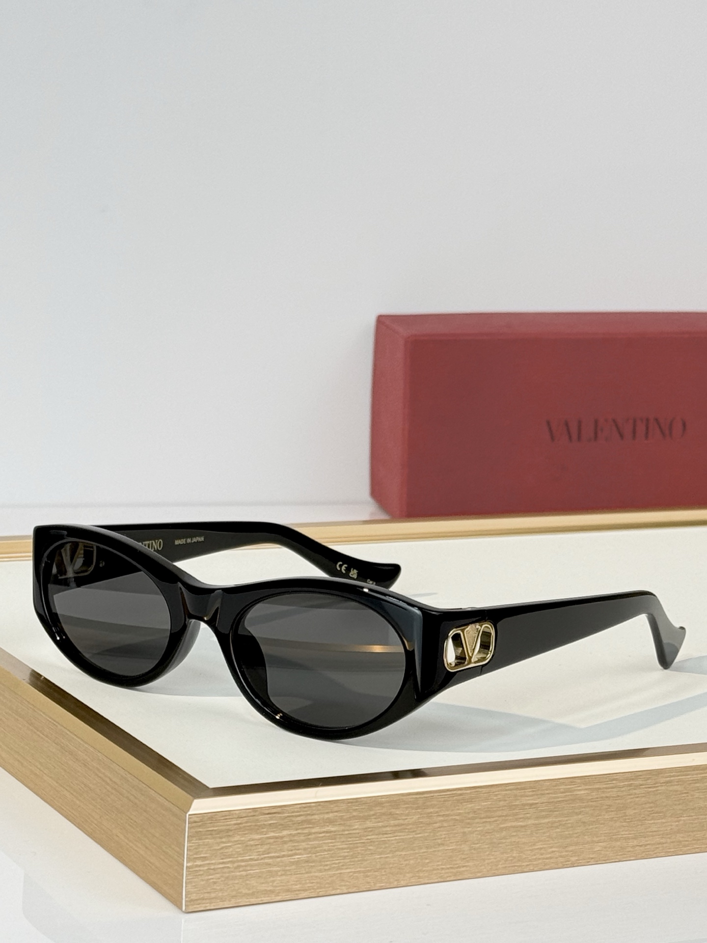 VALENTINO MODEL：VG0015S SIZE：53口21-140 