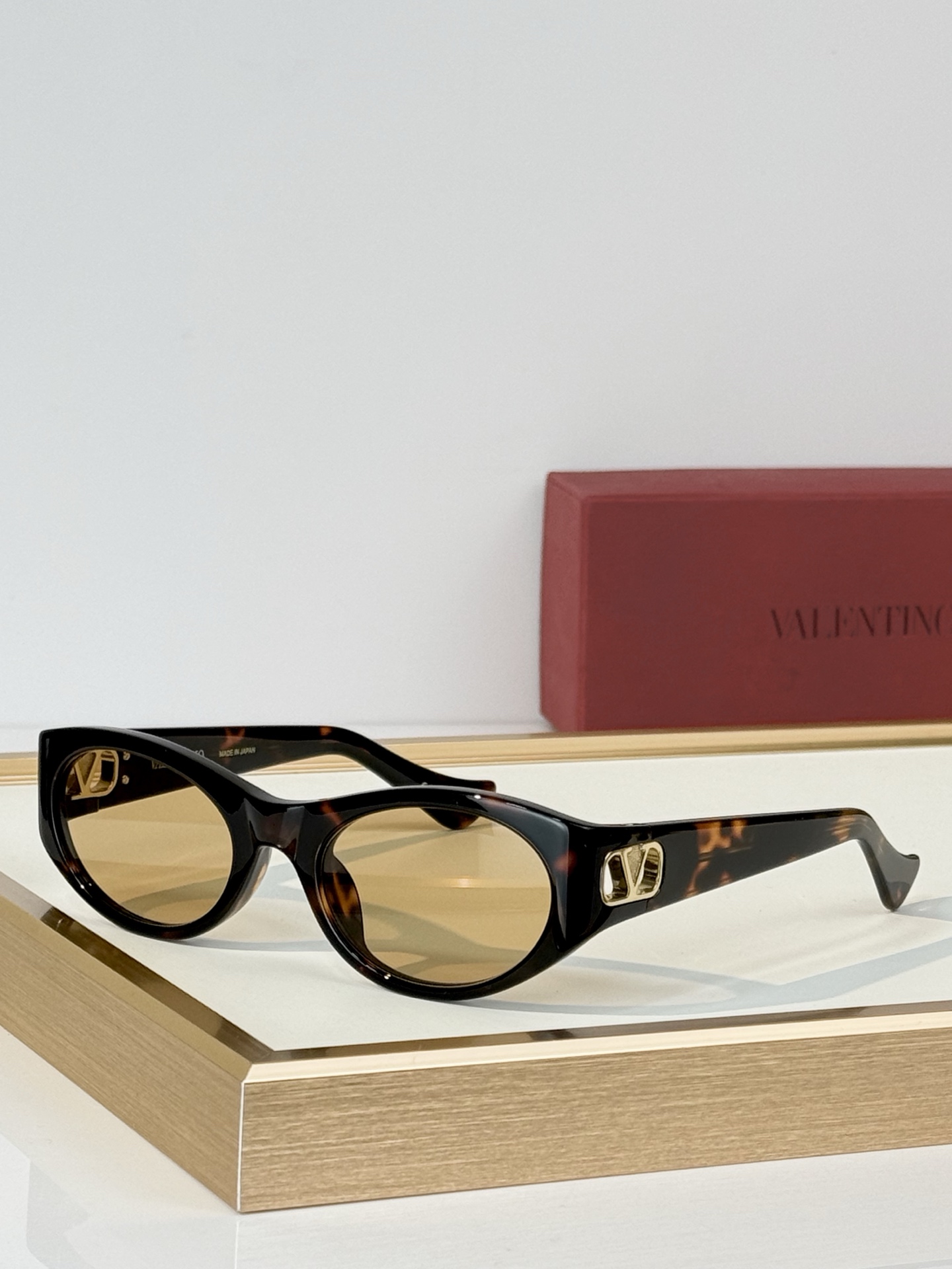 VALENTINO MODEL：VG0015S SIZE：53口21-140 