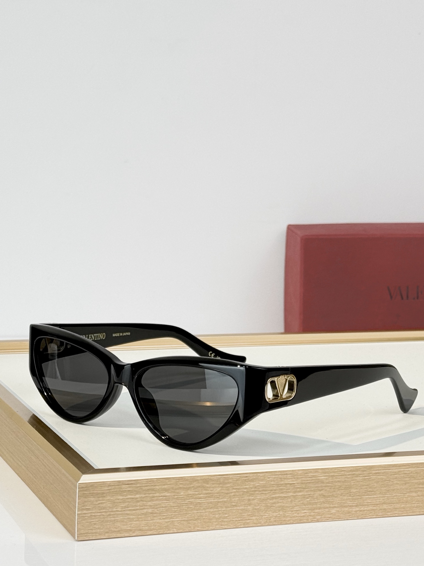 VALENTINO MODEL：VG0014S SIZE：54口16-140 