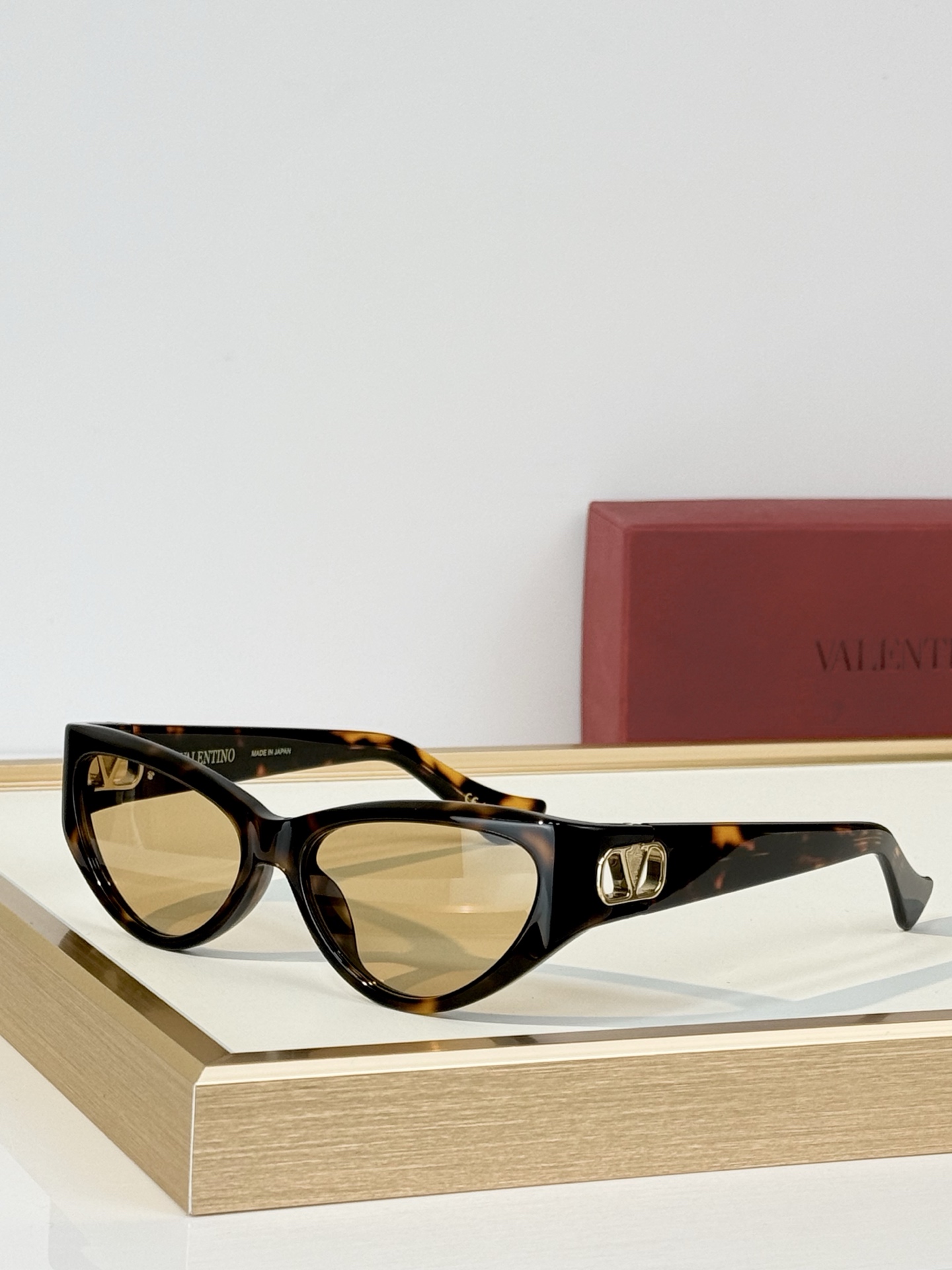 VALENTINO MODEL：VG0014S SIZE：54口16-140 